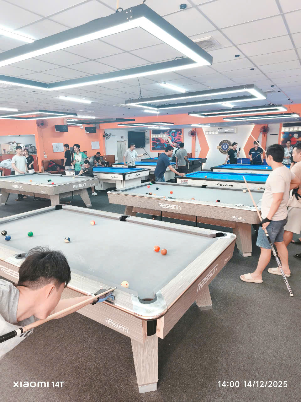 Cafe Billiards Happy