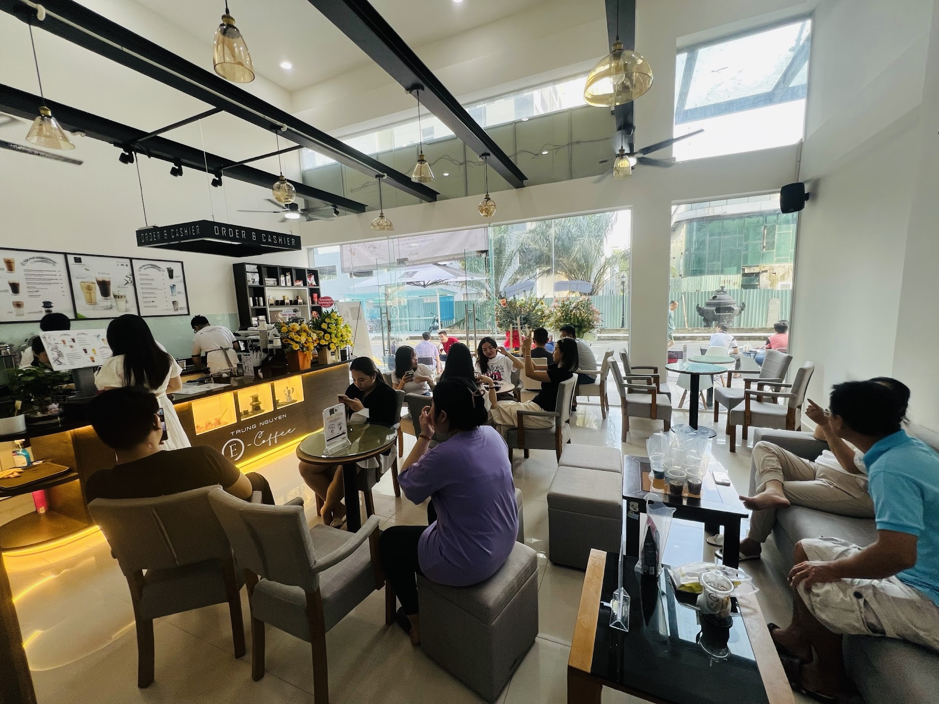 Trung Nguyên E-Coffee The Western Capital