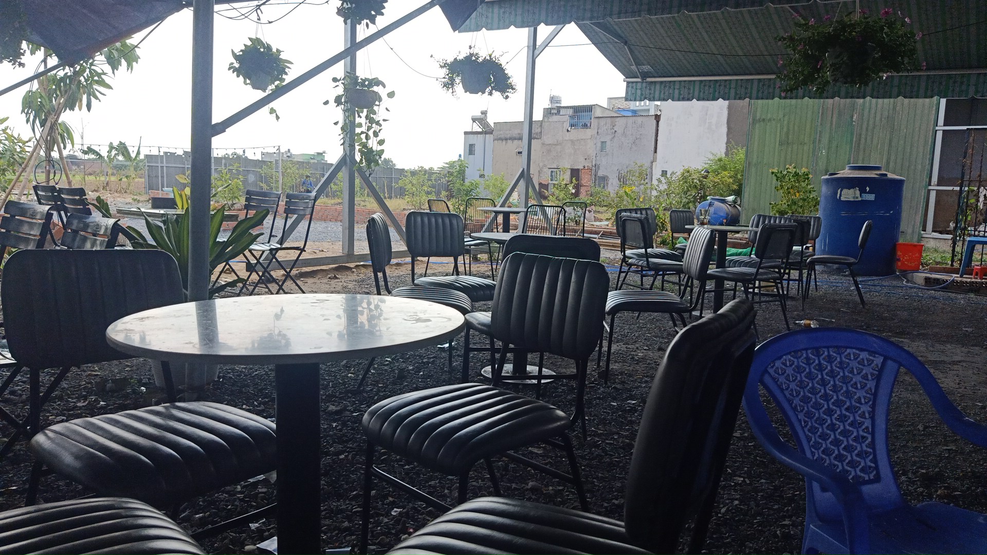 Cafe Võng Sân Vườn Ao Sen