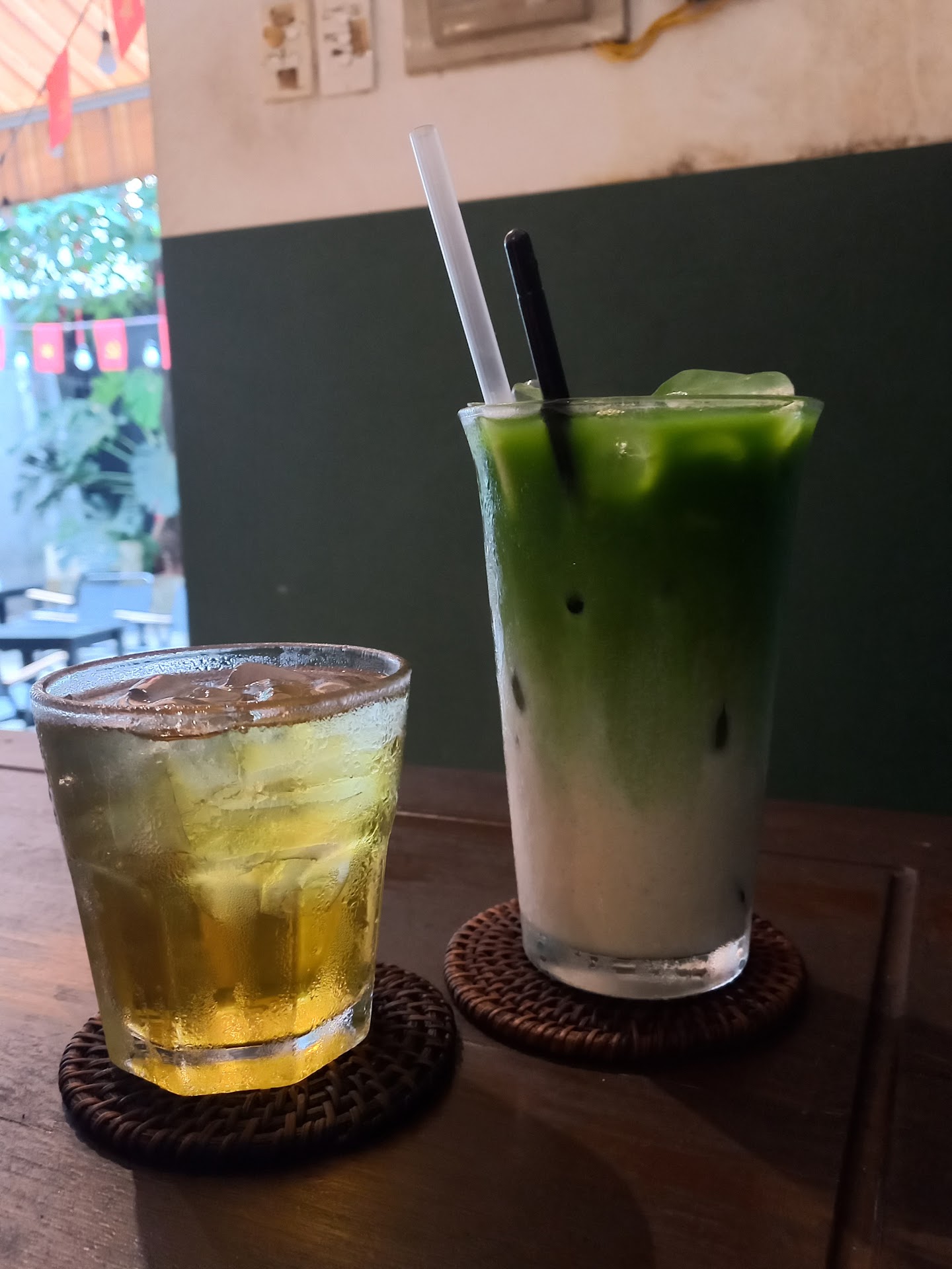 Tiệm cà phê Nhà Yên