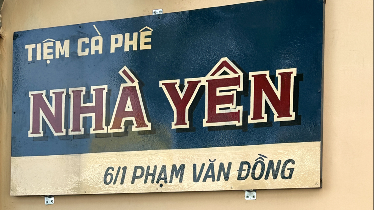 Tiệm cà phê Nhà Yên
