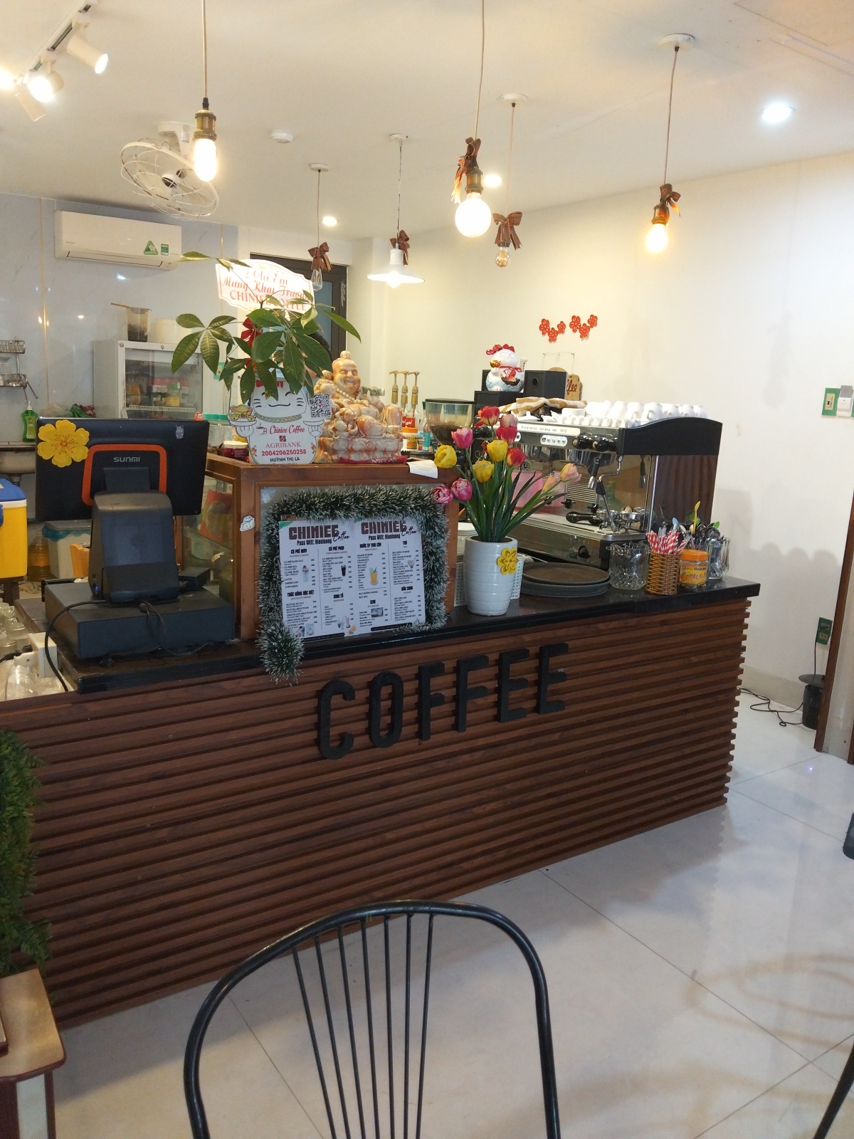 Quán COFFEE CHINIEE 83 Đinh công TRỨ