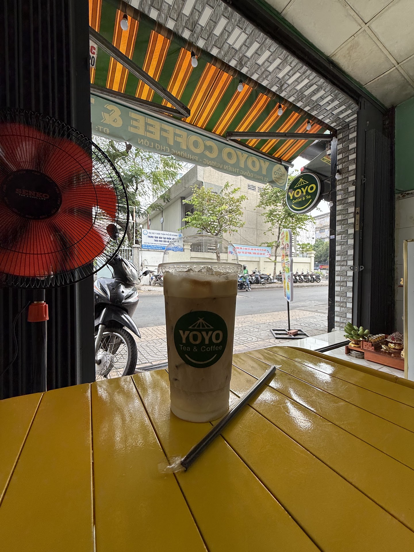 YOYO cà phê và trà sữa