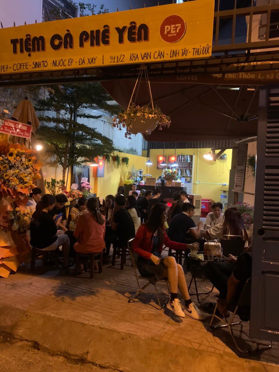 Tiệm cà phê Yên - PE7