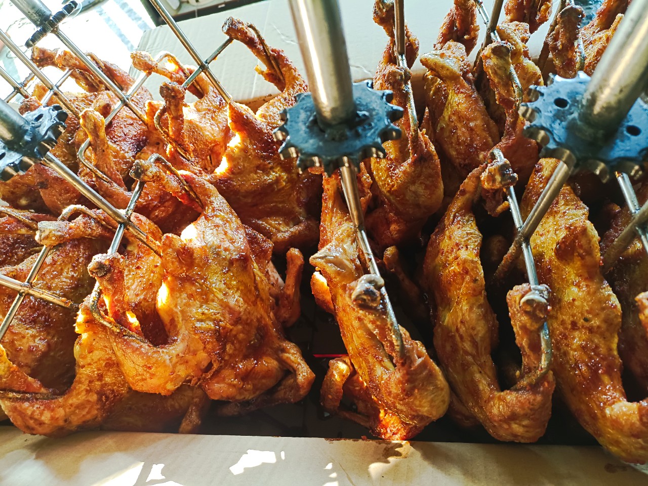 Quán Tây Nguyên - Gà - Sườn Non Quay Cơm Lam Bánh Bao