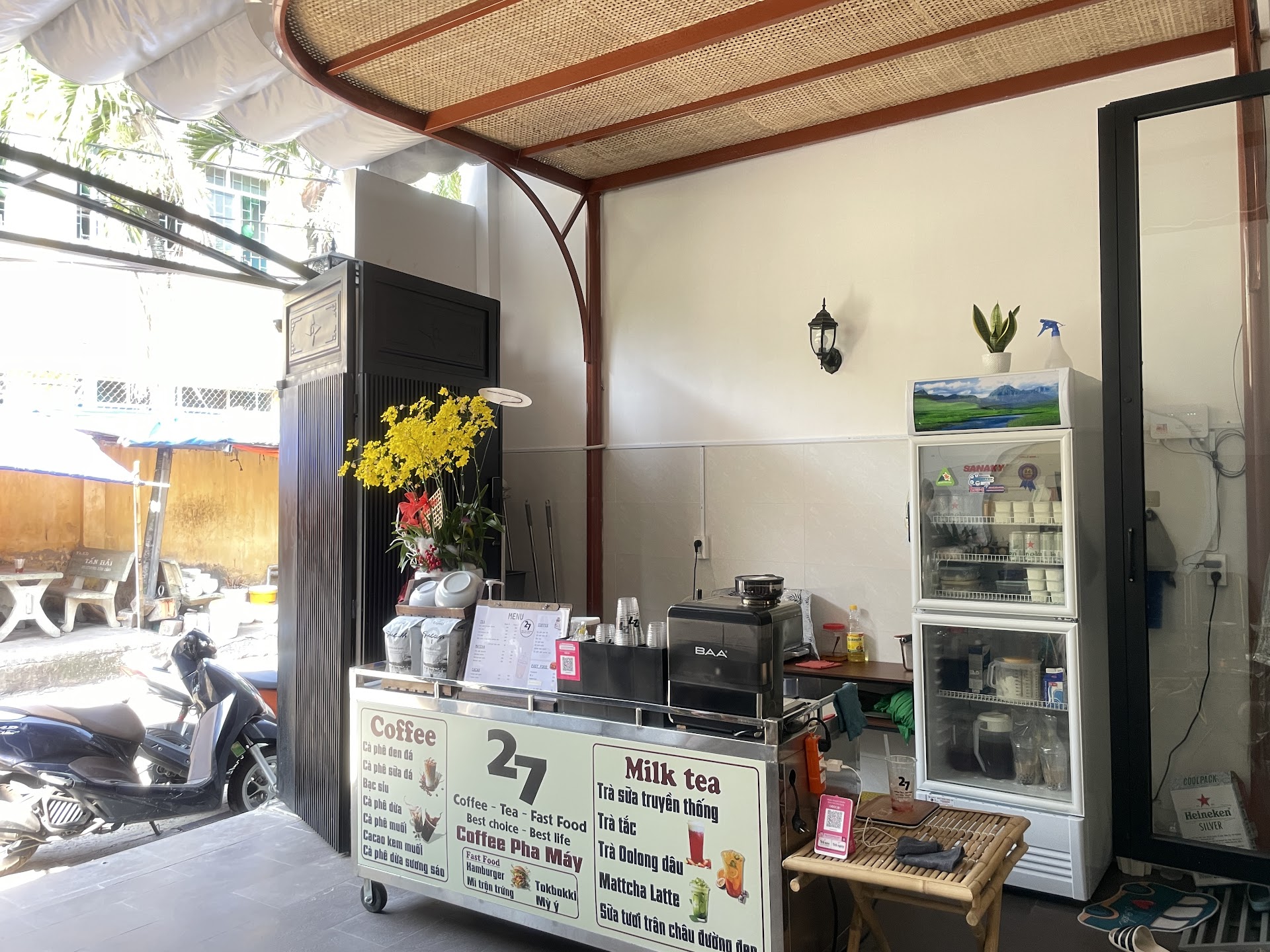 27 Coffee- Tea- Fast food