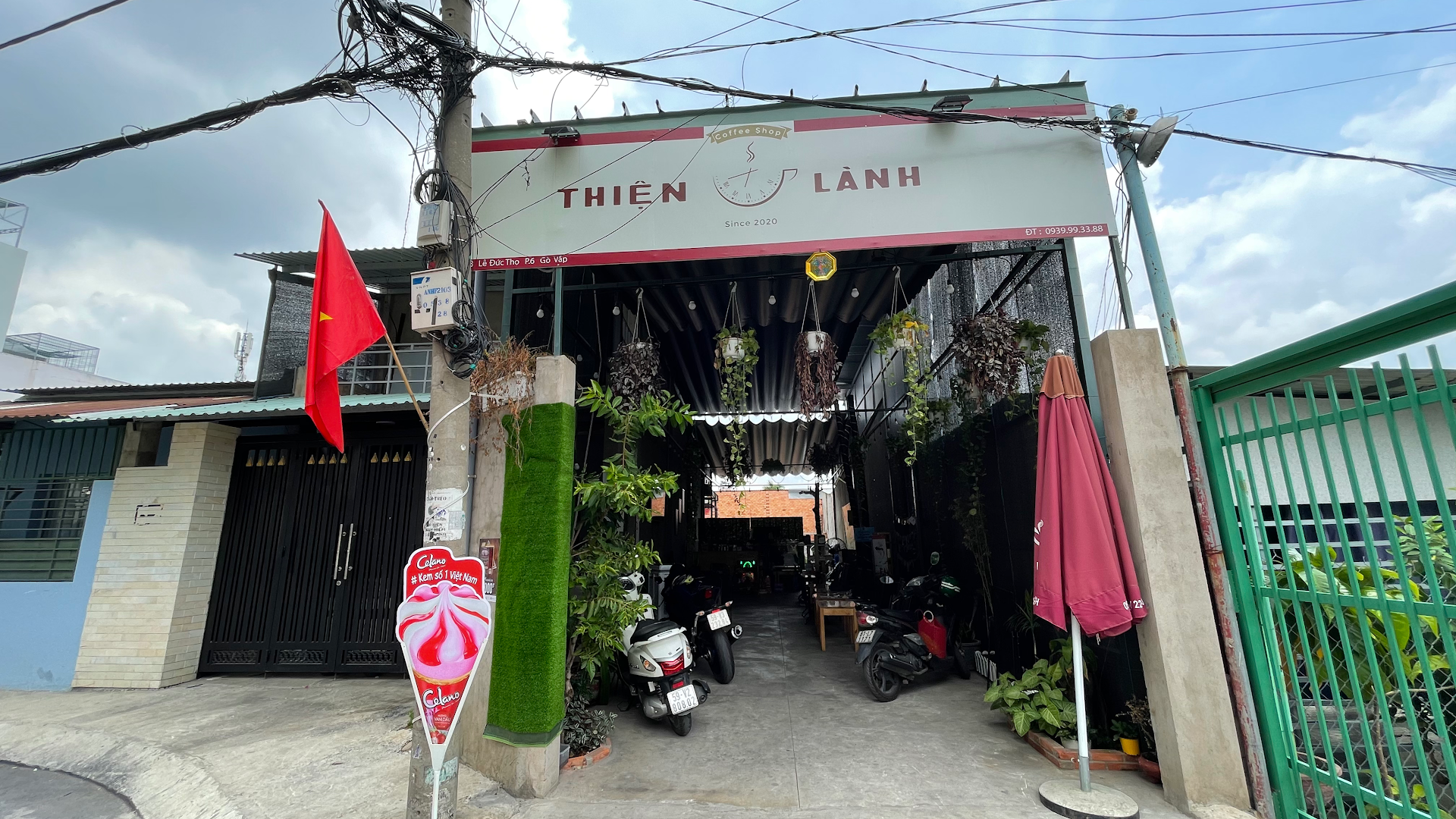Thiện lành Coffee Shop