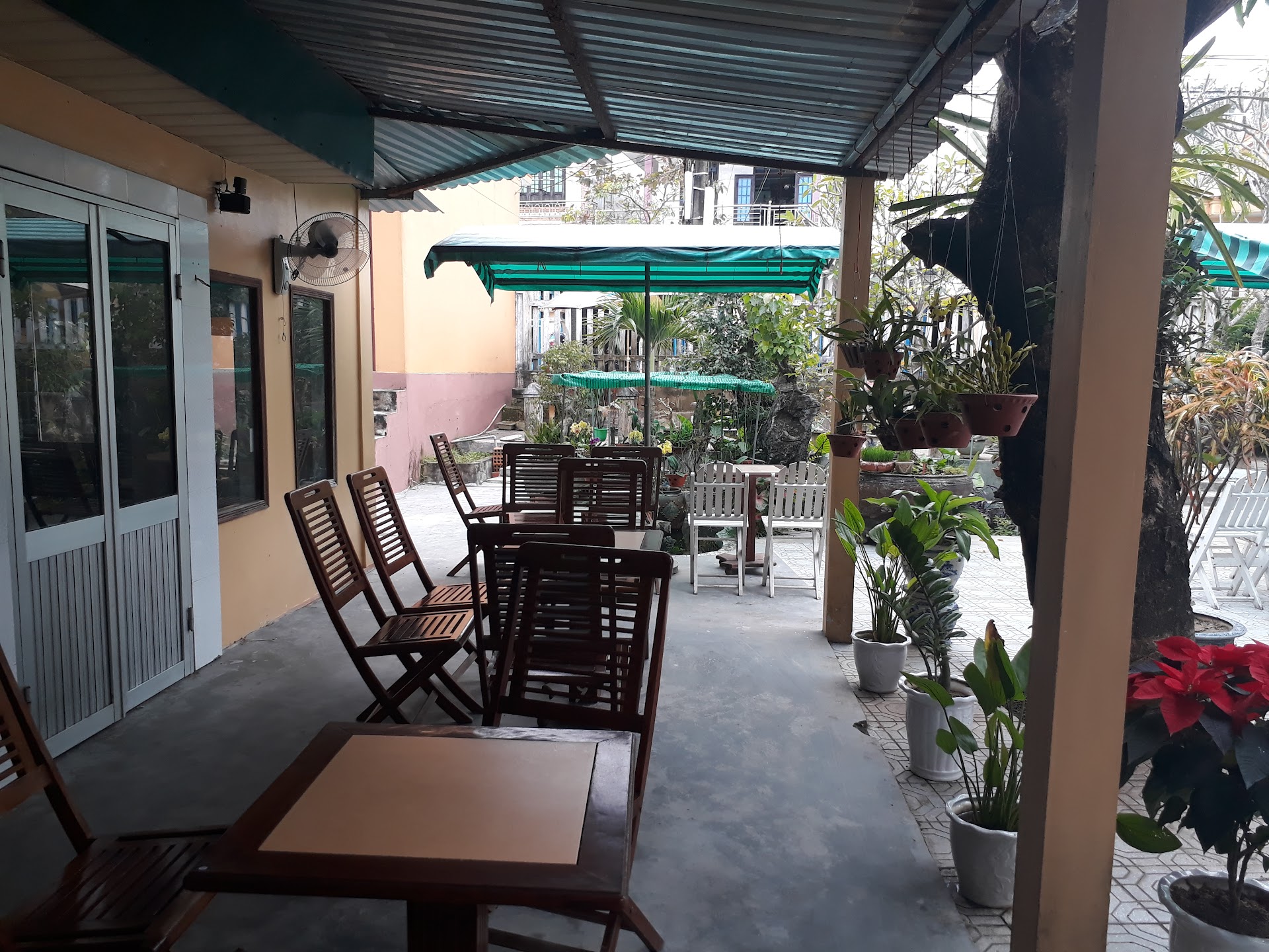 Cà phê Vườn Xoài