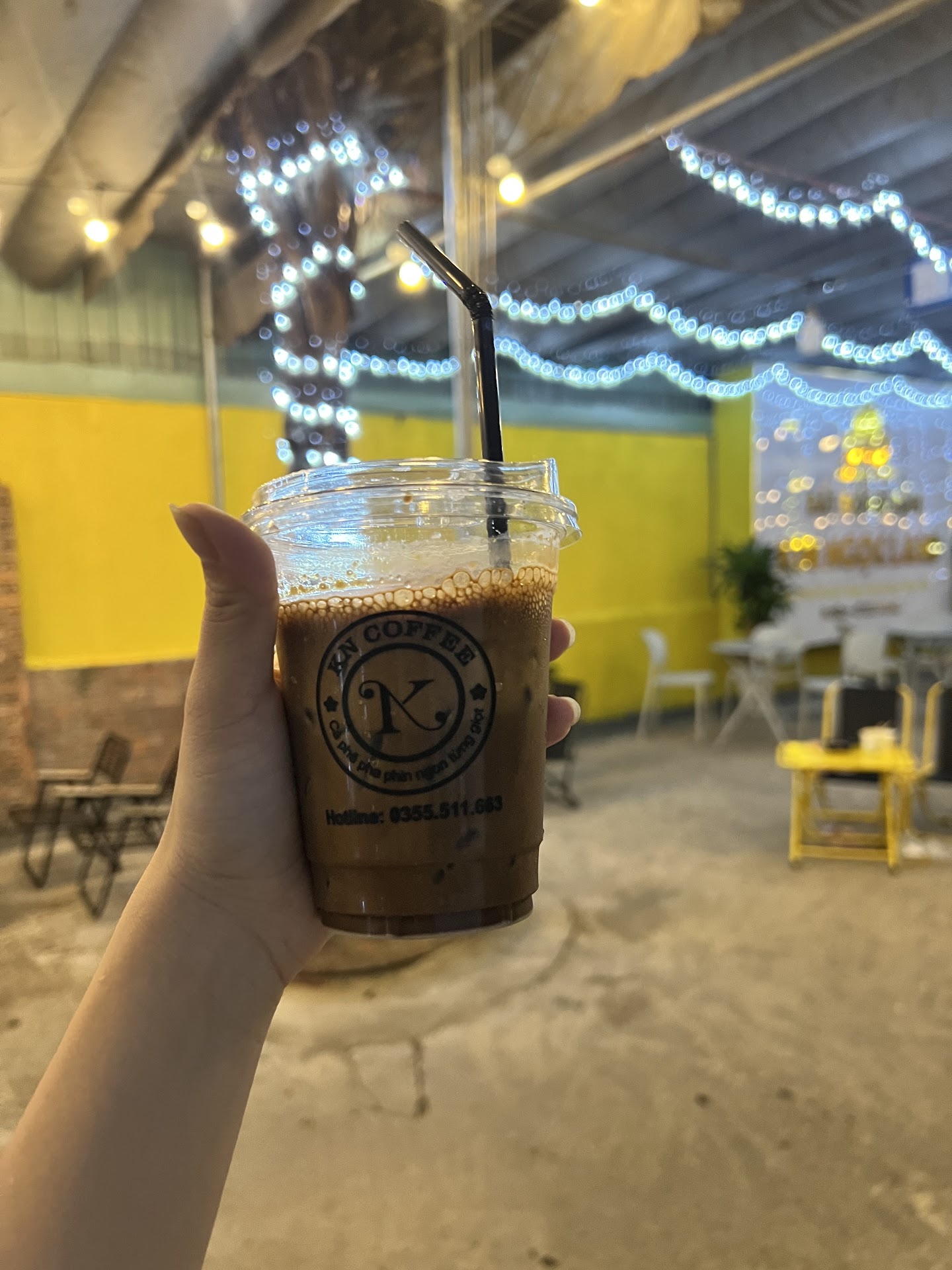 Cà Phê Võng - Sạc Xe Điện