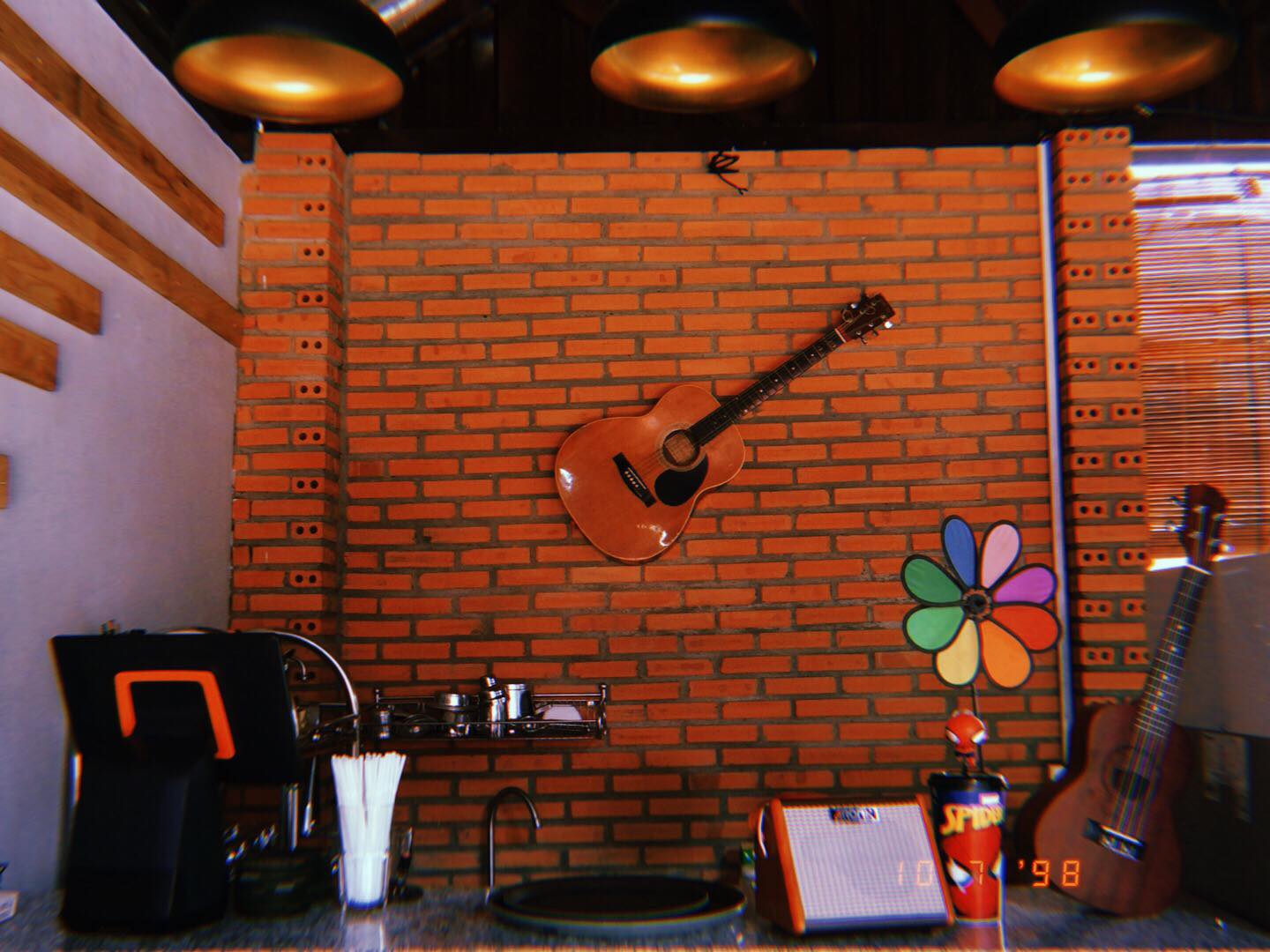 Hoang Minh - Coffee Guitar