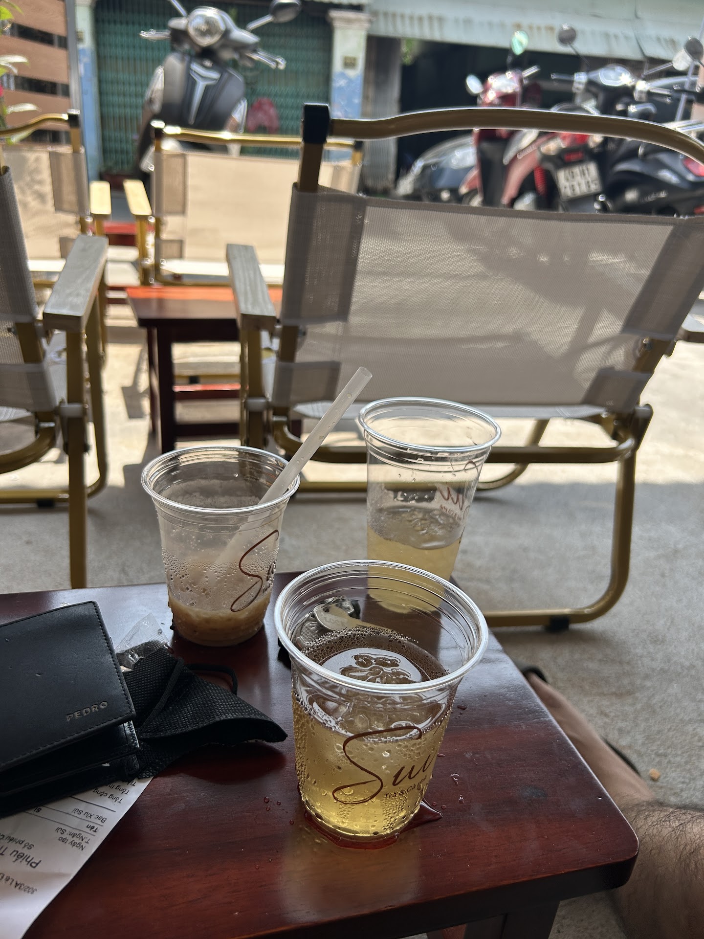 Sủi - Trà & Cà phê