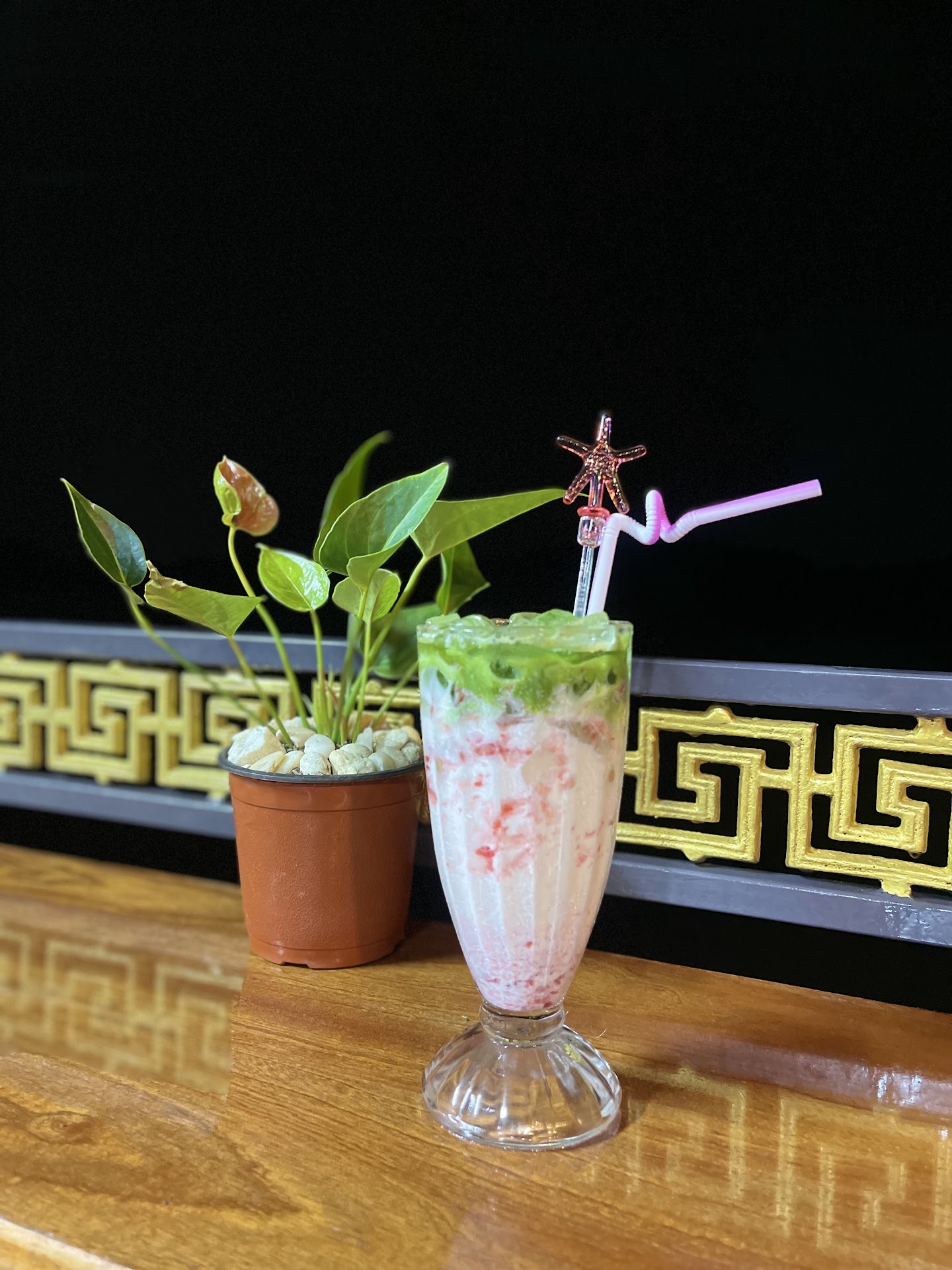 Nhật thắm - Nhà Hàng Chay và Coffee Ven Sông