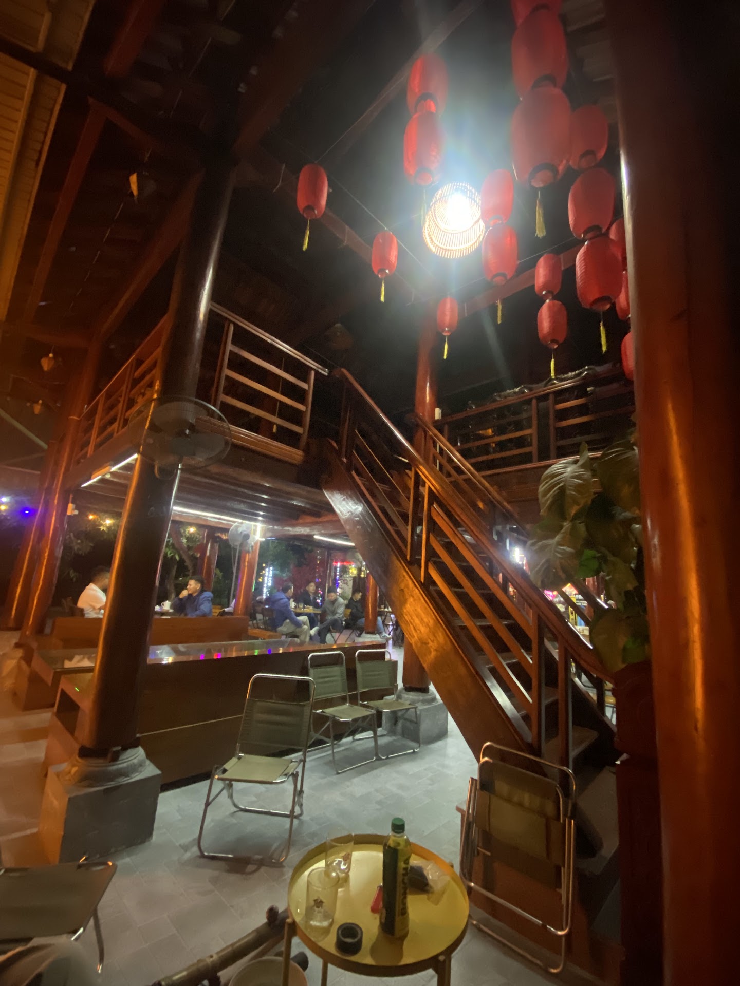 CAFE NHÀ SÀN & CÂU CÁ GIẢI TRÍ