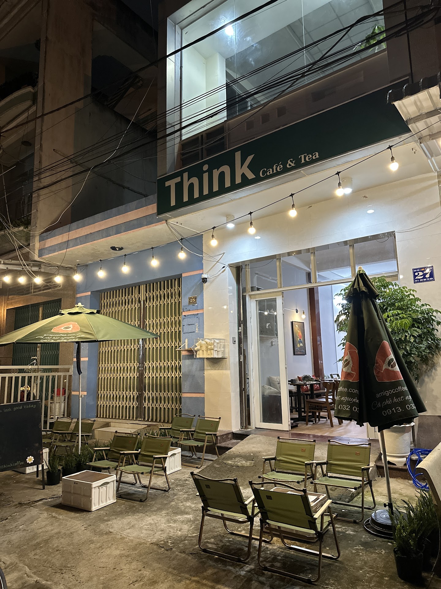THINK CAFÉ & TEA