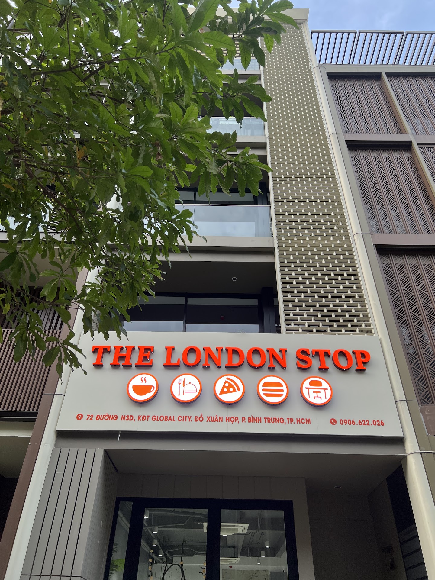 The London Stop coffee and bistro