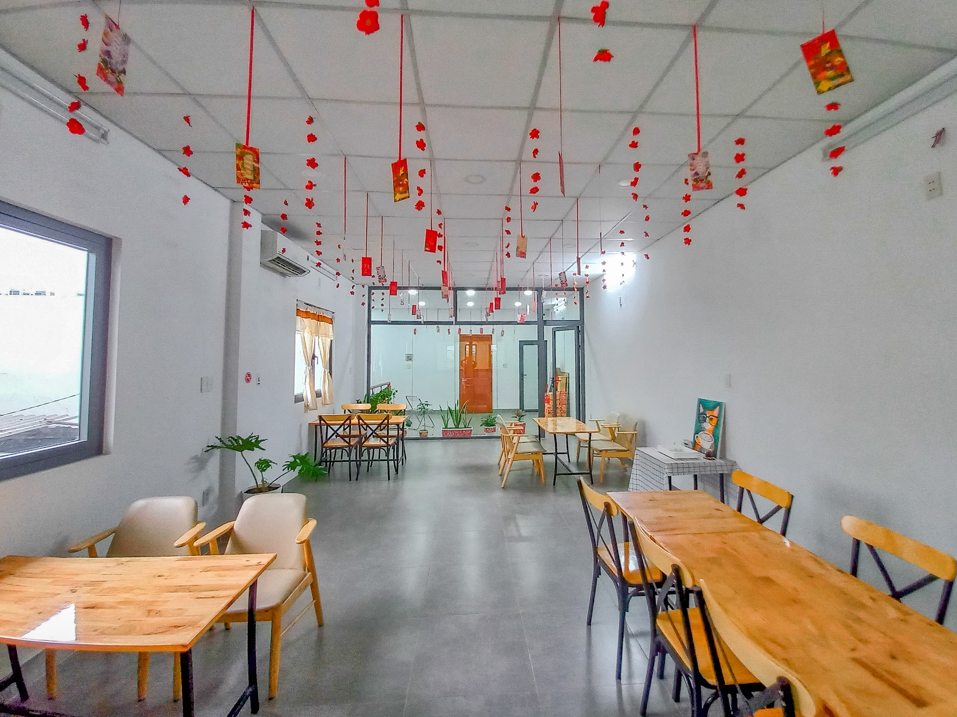 Vương Gia Coffee & Tea