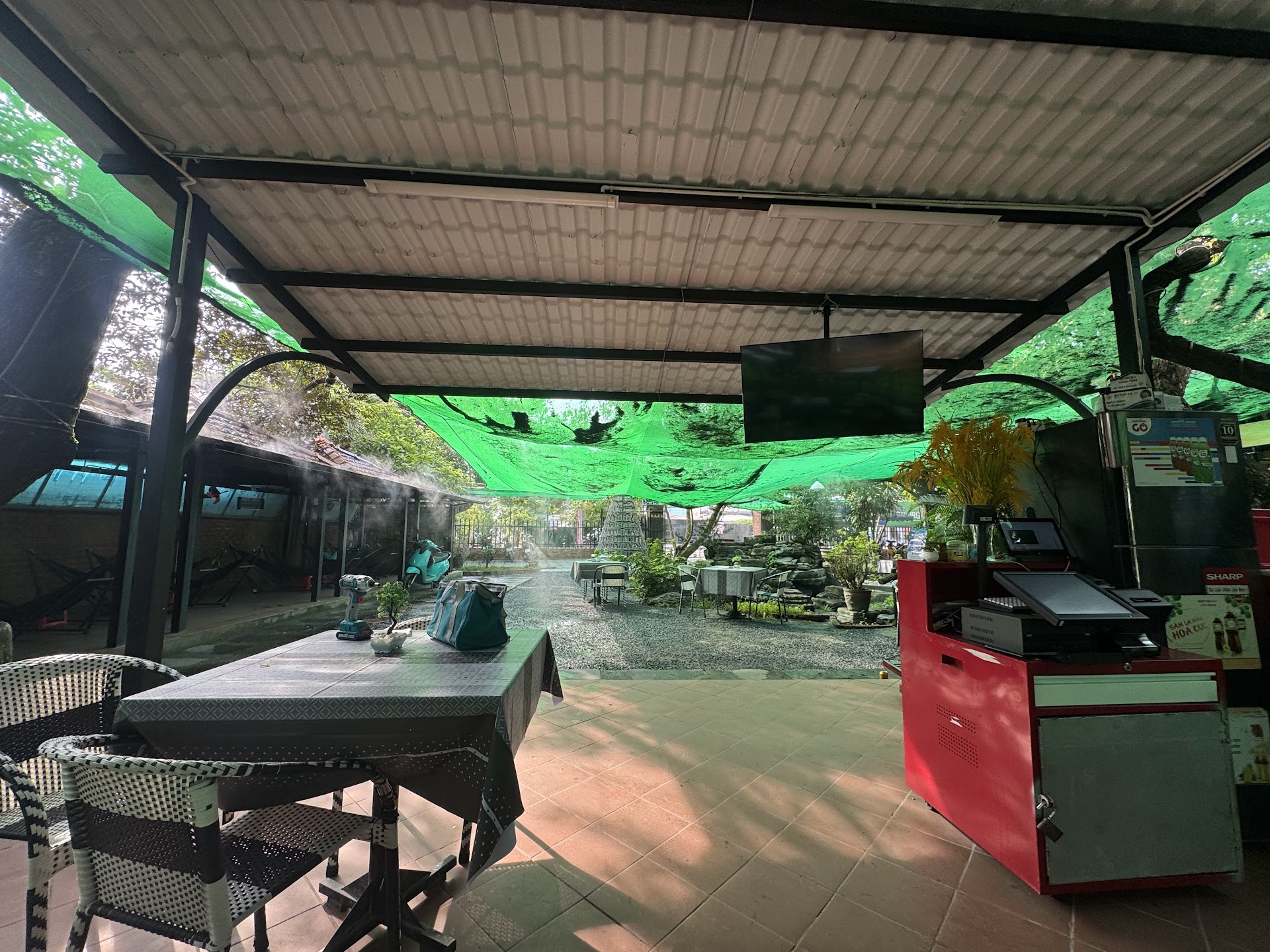 Cafe võng Vietlott [sạc xe điện, tô tượng, xiên que, lạp xưởng nướng đá, chuyển tiền nhanh]