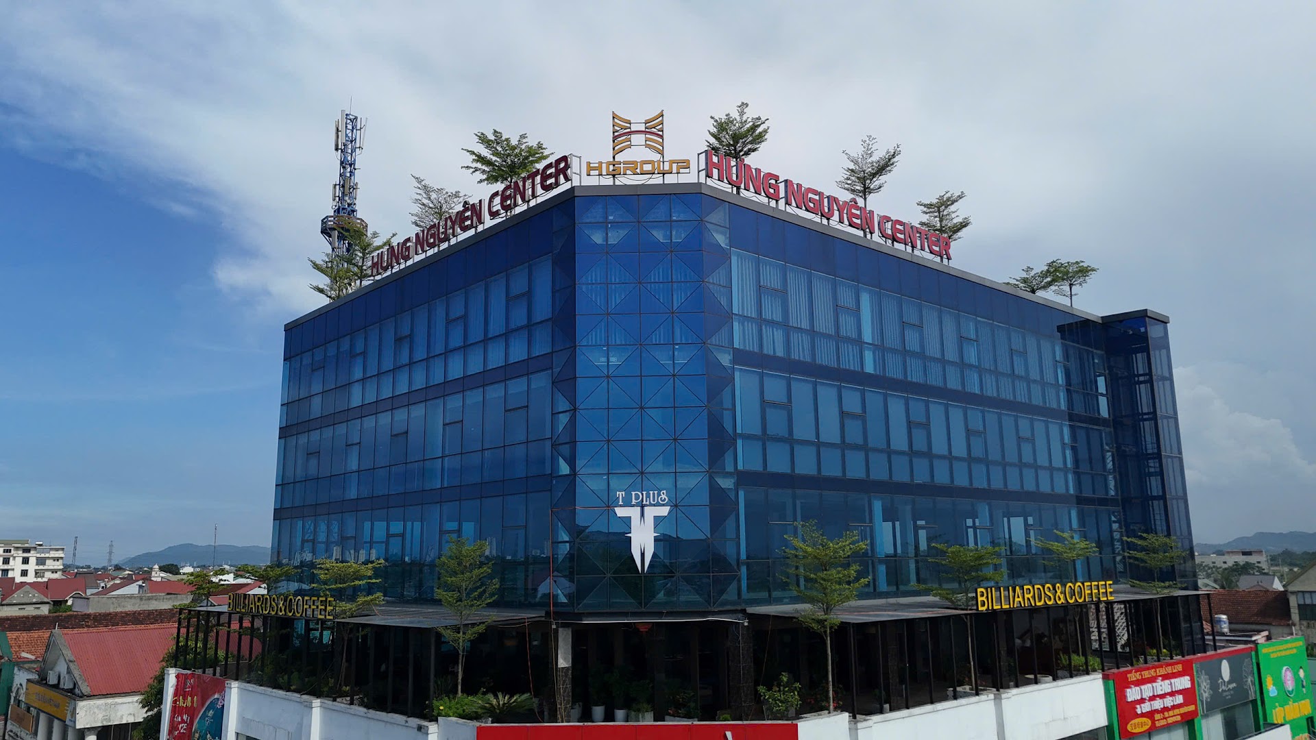 Tplus - Billiards & Coffee