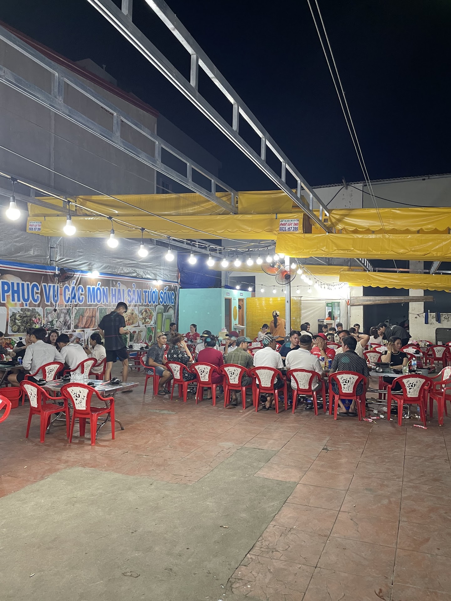 Bình Lợi Quán . Quán Nhậu bình dân