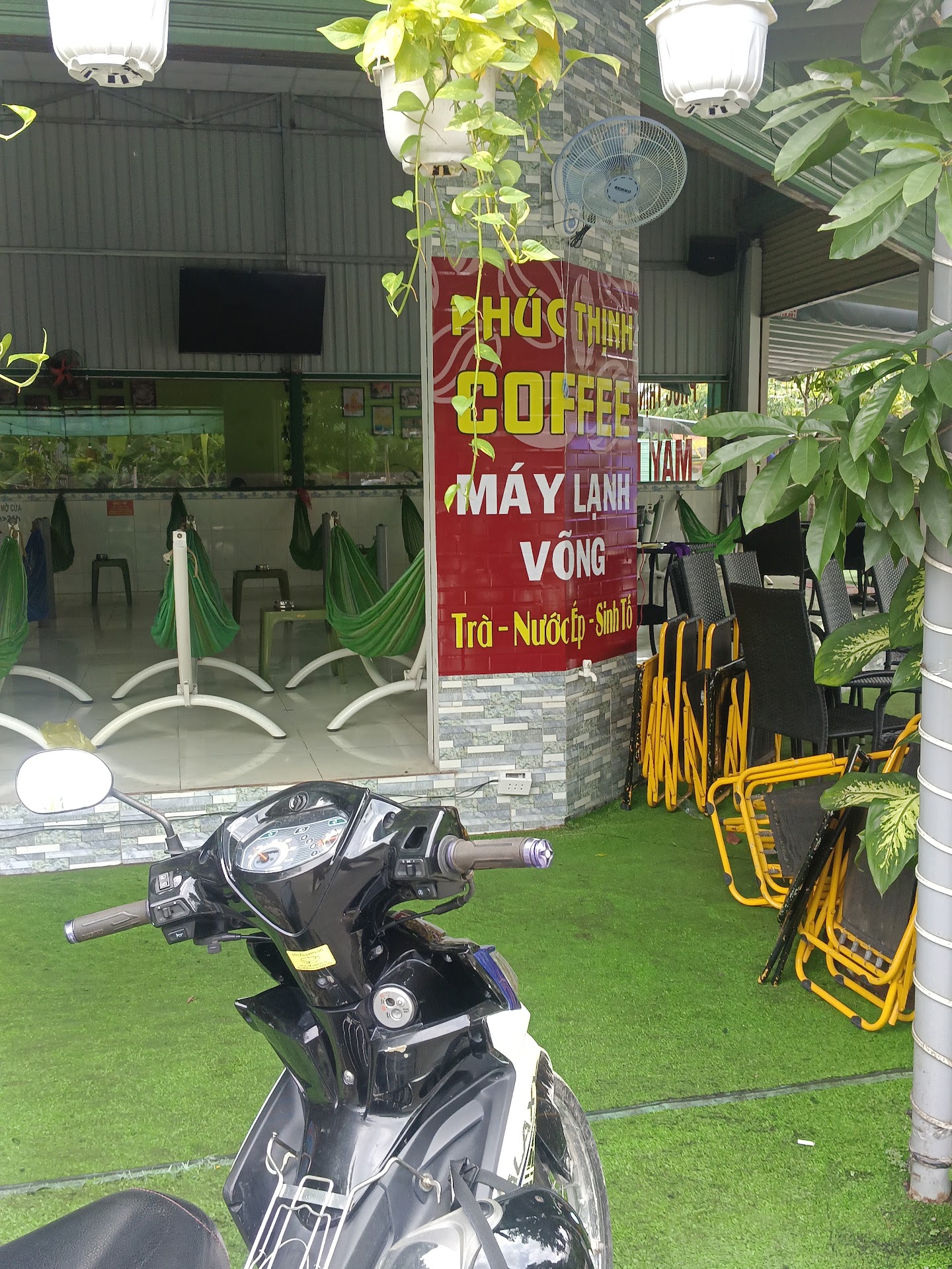 Phúc Thịnh Coffee máy lạnh & Võng Sạc Xe Máy Điện