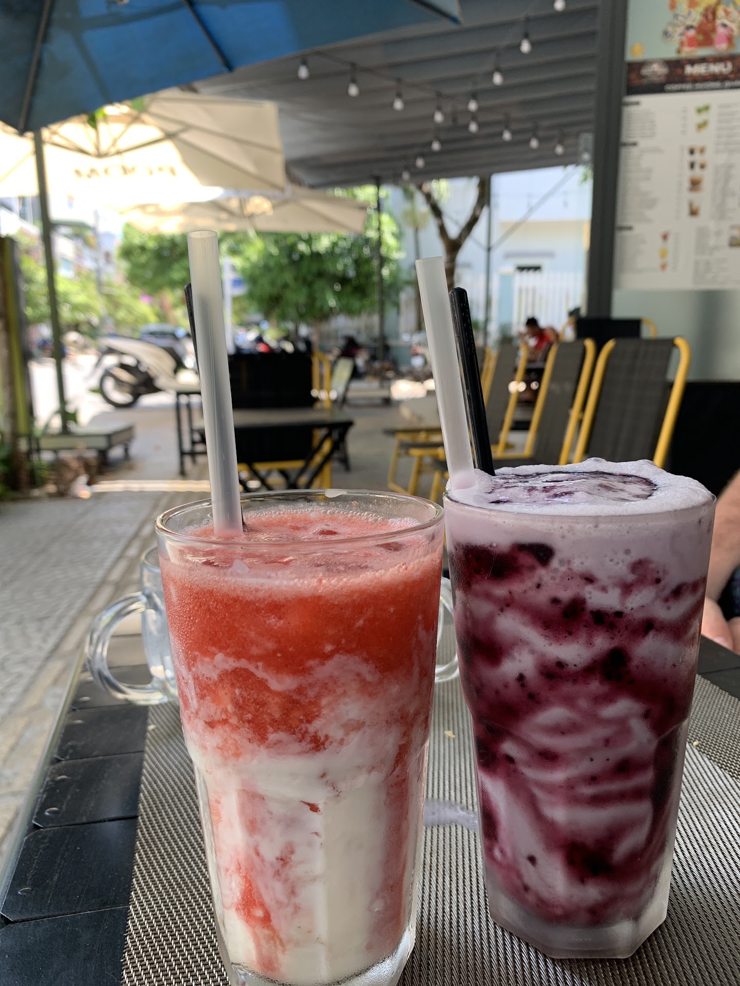 POOM - trà trái cây - trà sữa - cà phê - ăn vặt