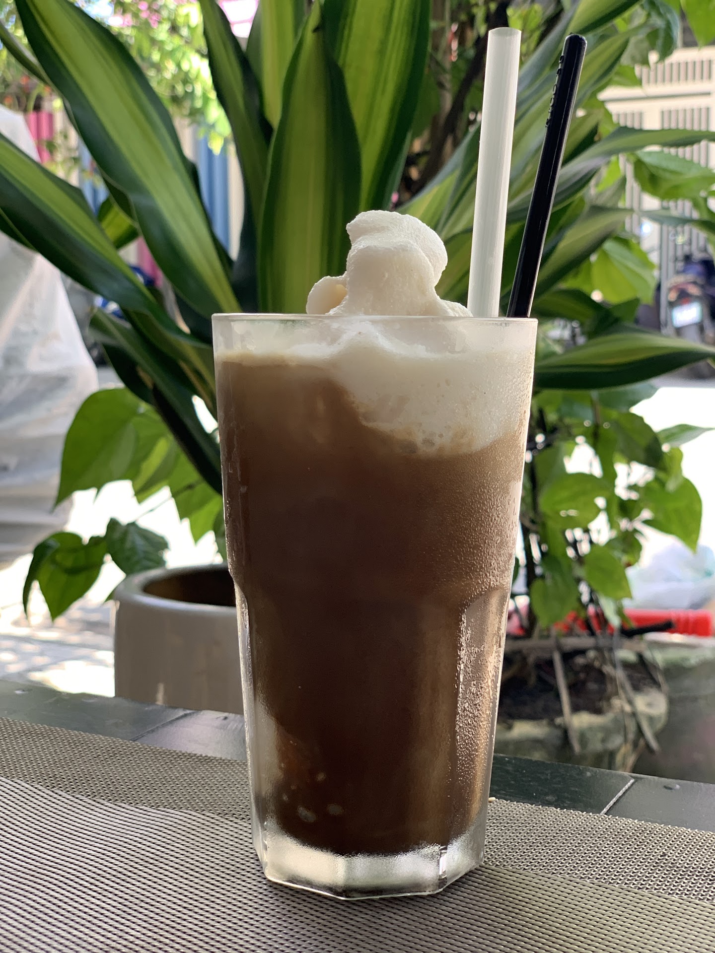 POOM - trà trái cây - trà sữa - cà phê - ăn vặt