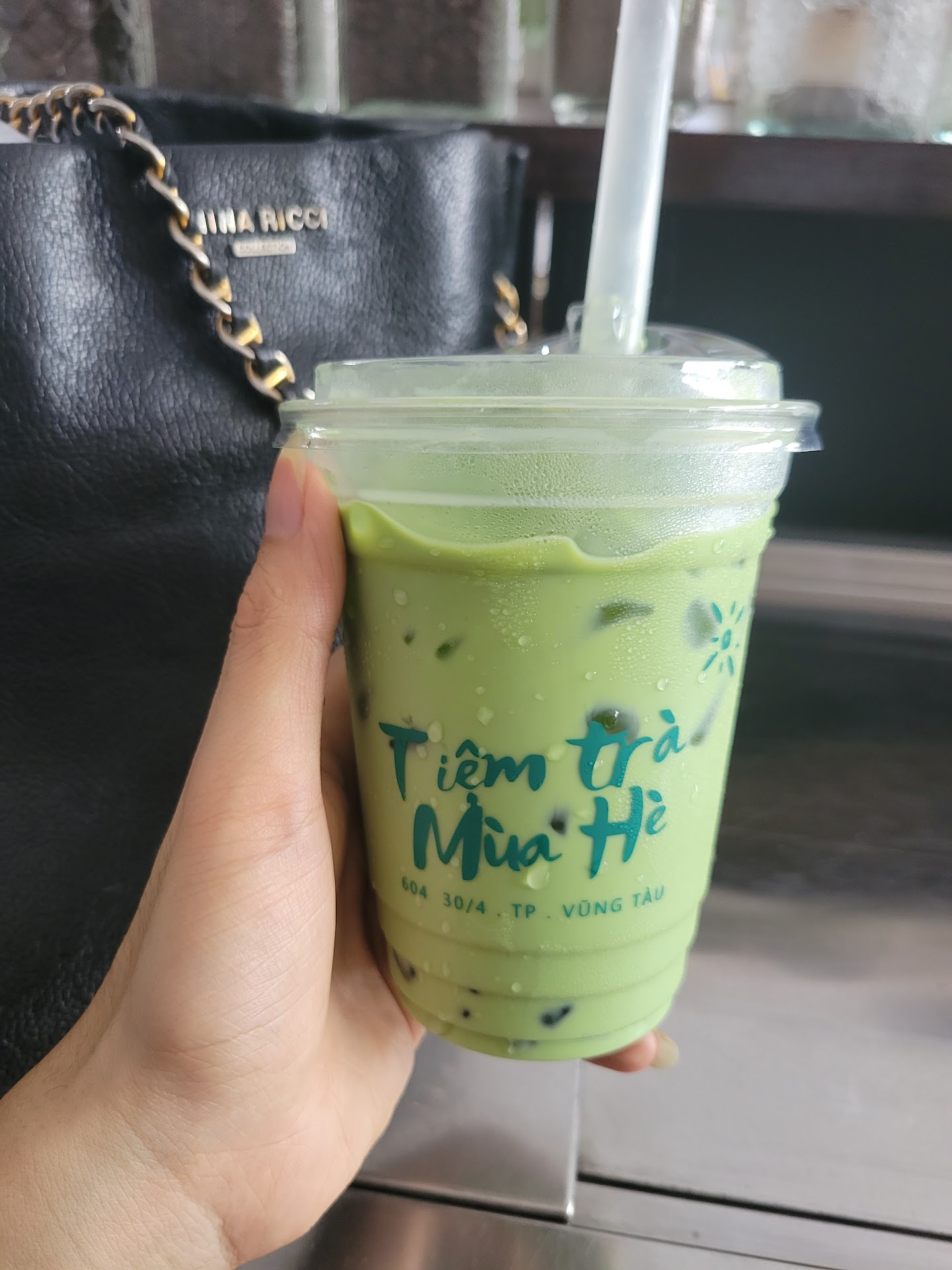 Tiệm Trà Mùa Hè