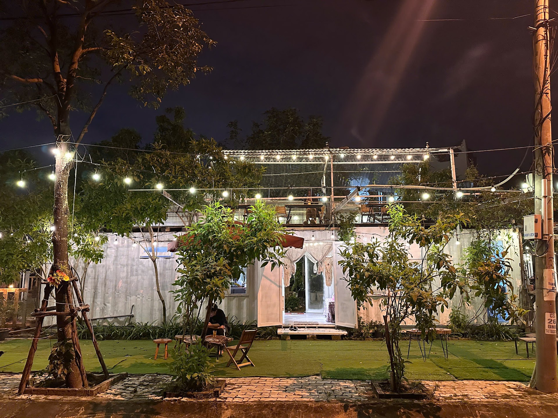 Suỵt Coffee,Tea&more