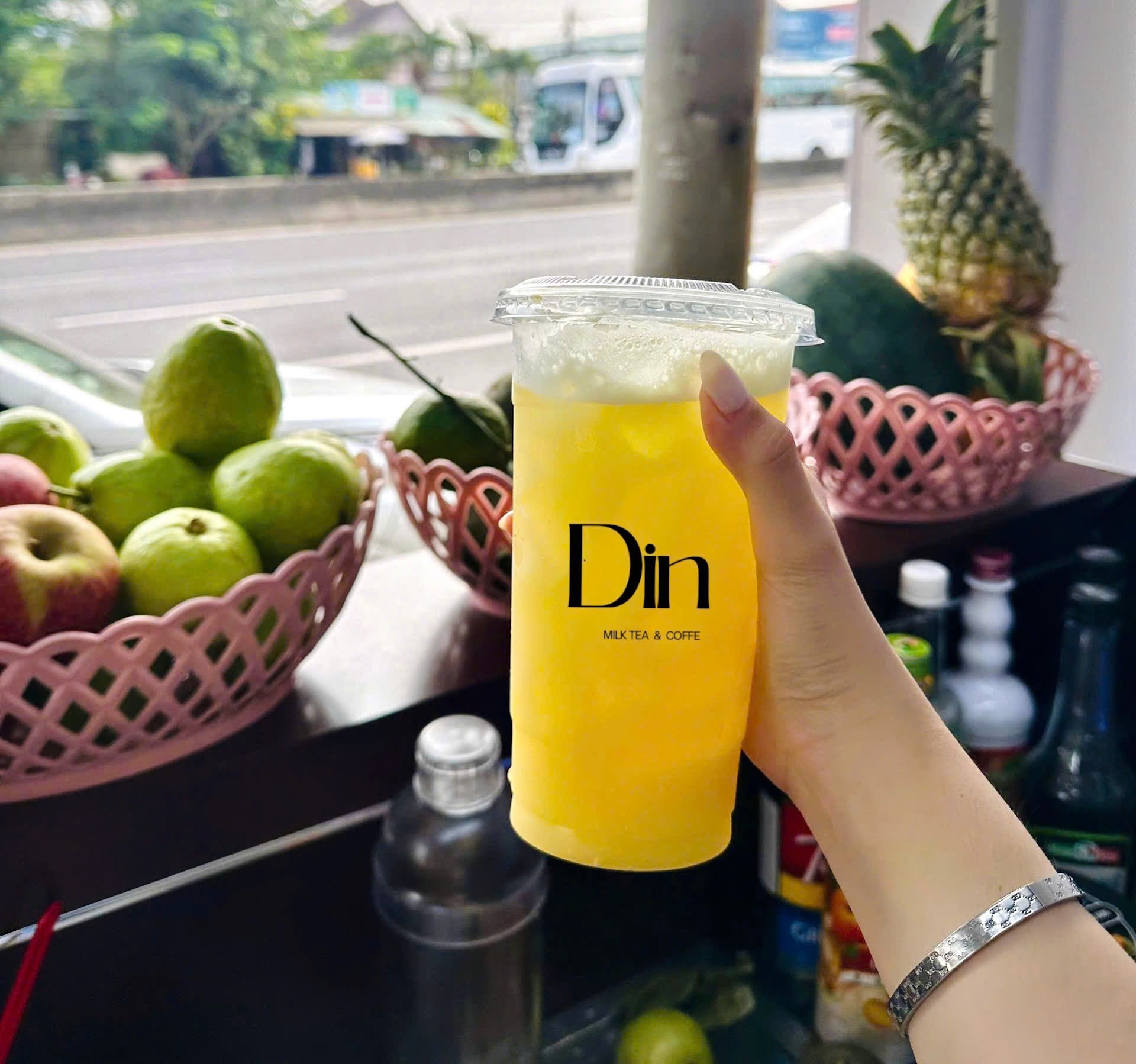 Din MilkTea & Coffee