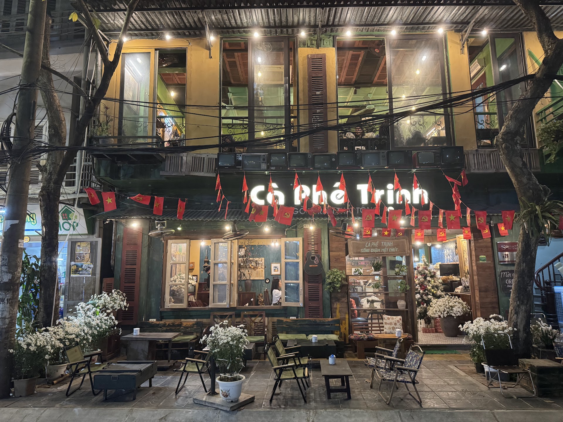 Gác Trịnh Cafe