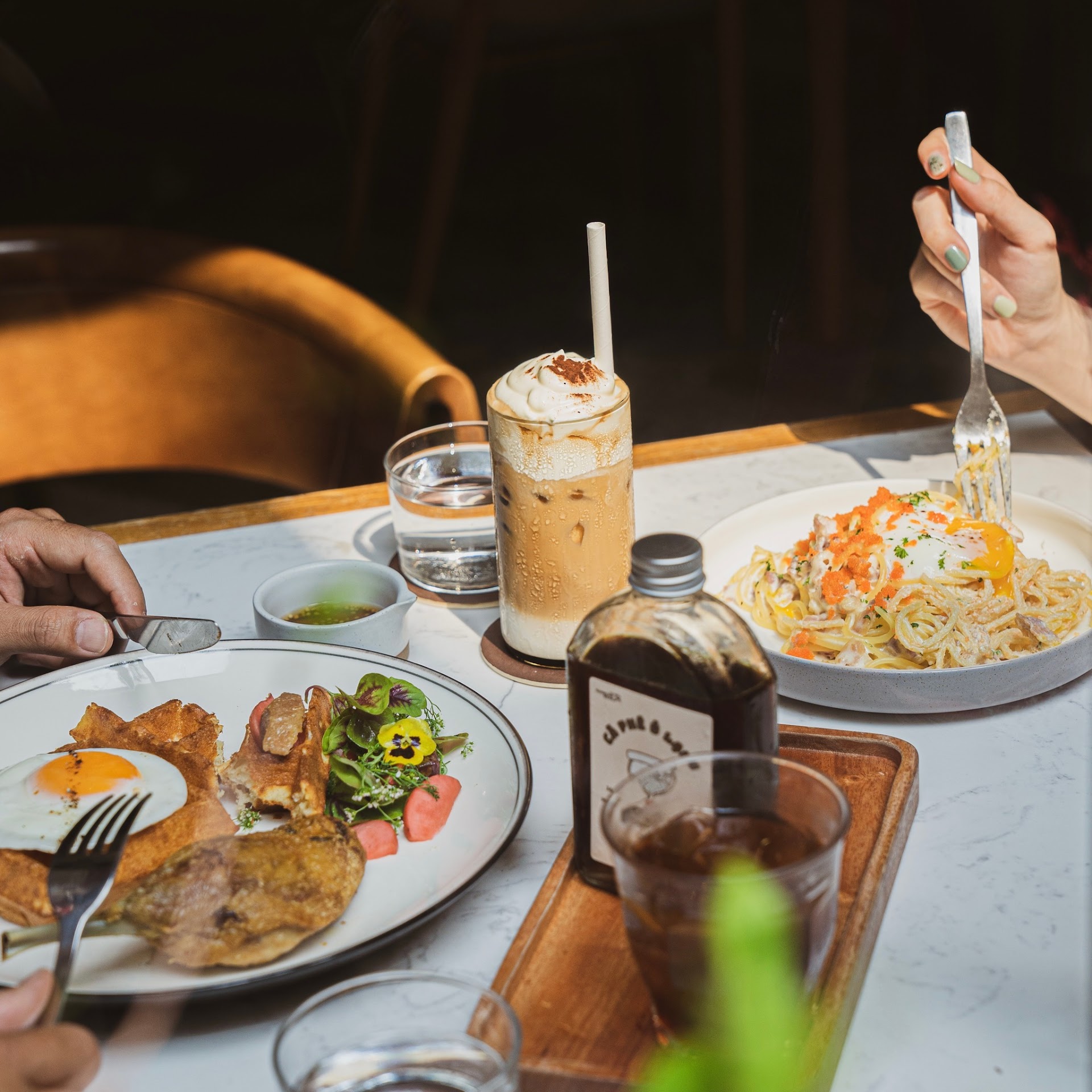 The Running Bean Nhà Thờ - Coffee and Brunch