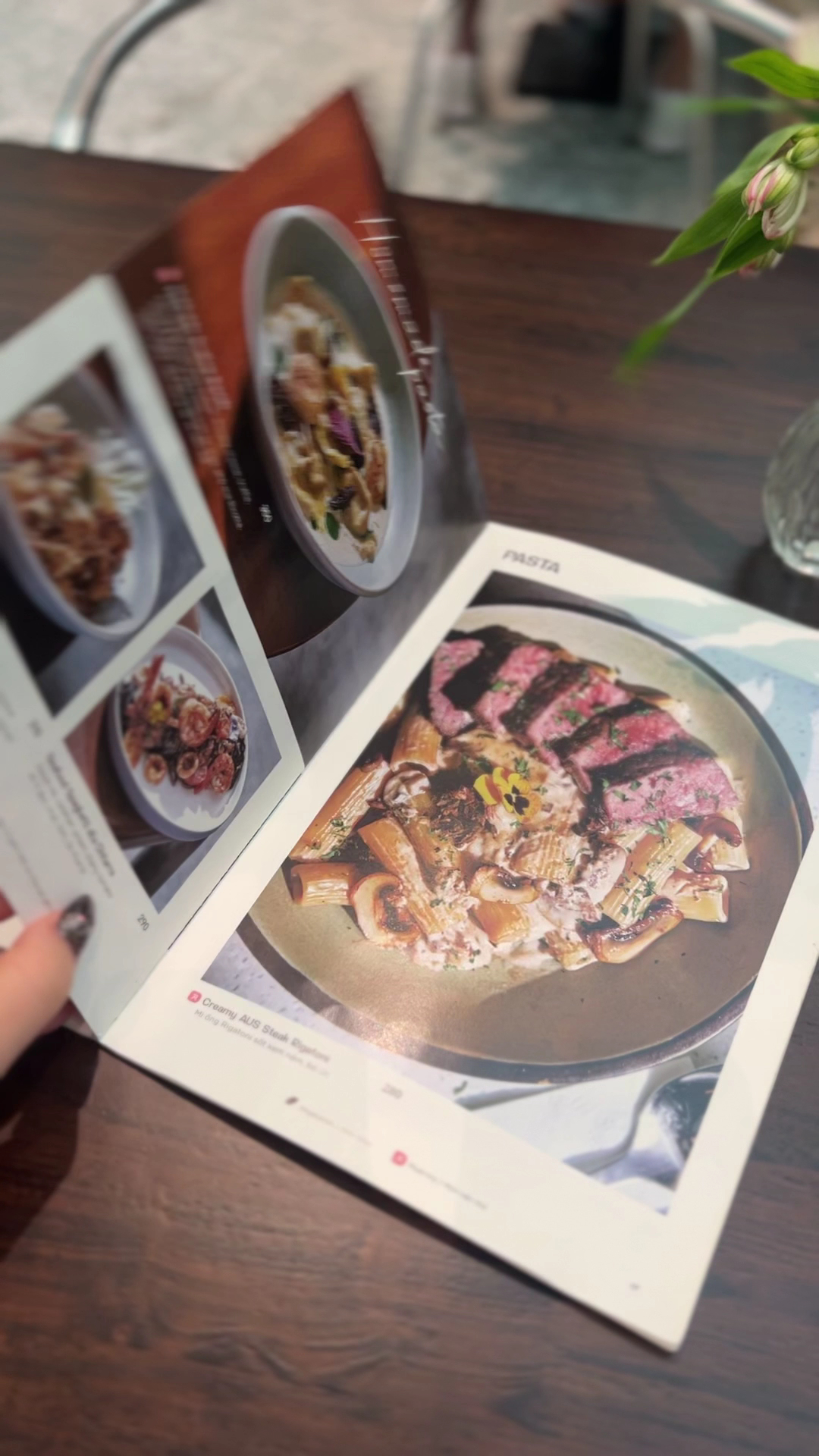 The Running Bean Nhà Thờ - Coffee and Brunch