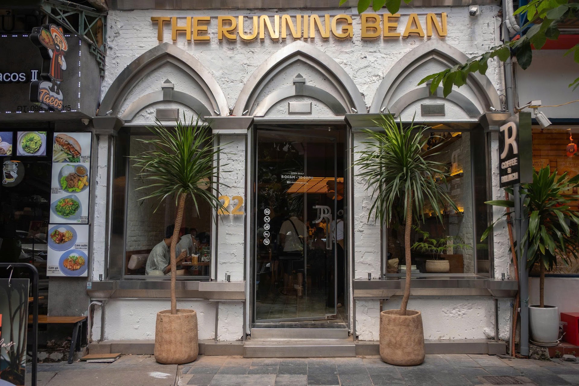 The Running Bean Nhà Thờ - Coffee and Brunch