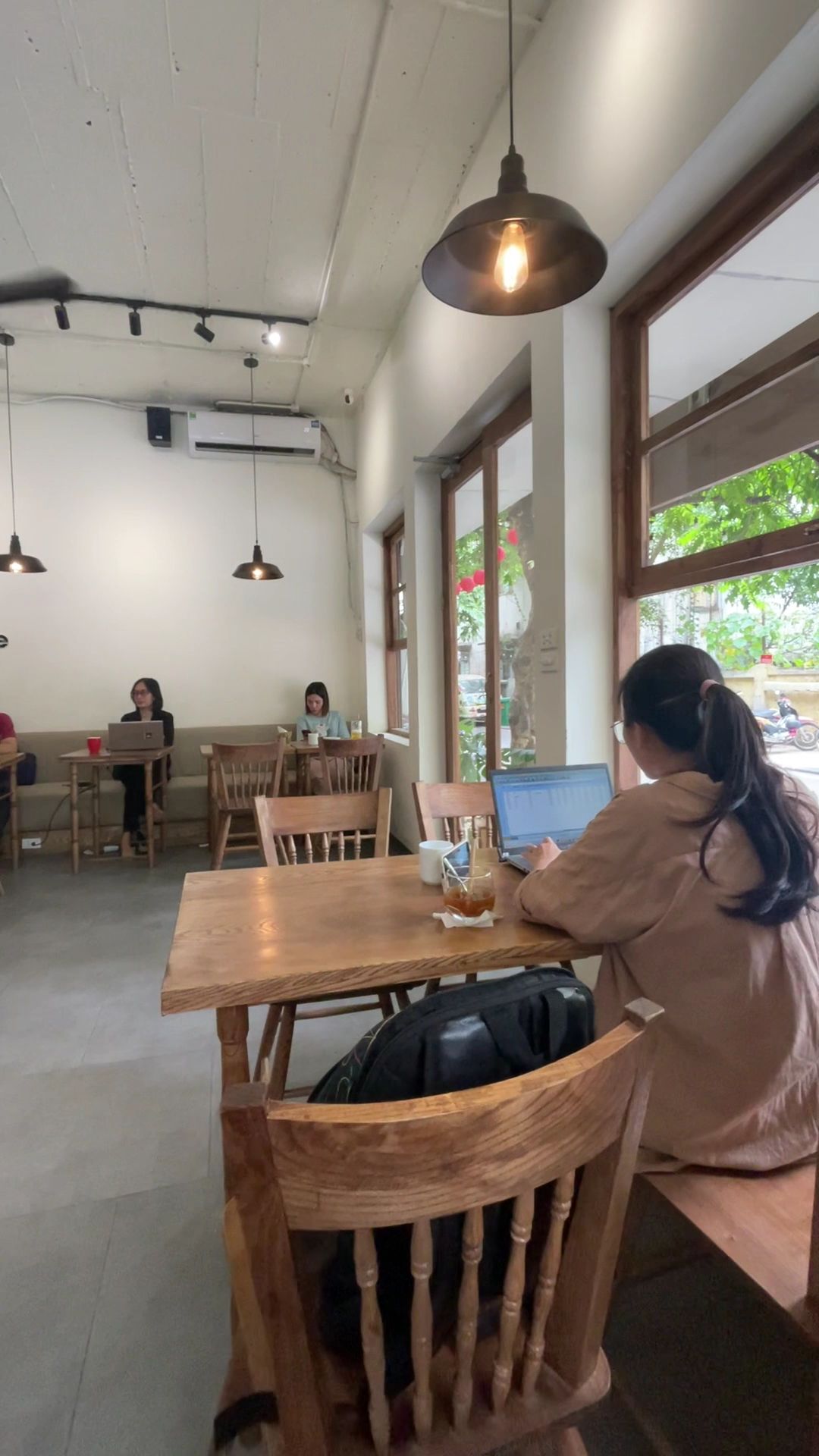 NYNA Coffee 24h - Minh Khai