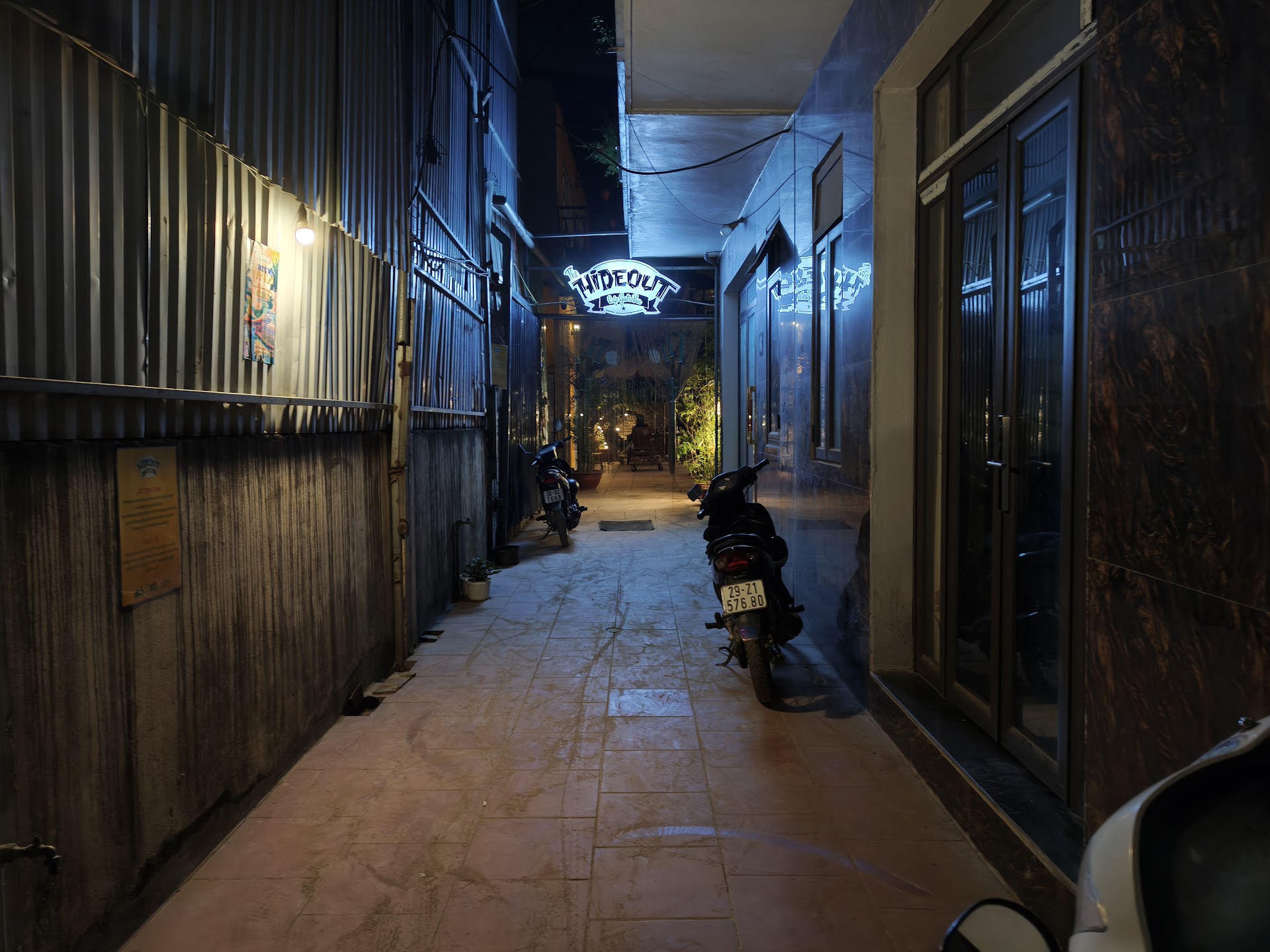 The Hideout Cafe Gastro Bar