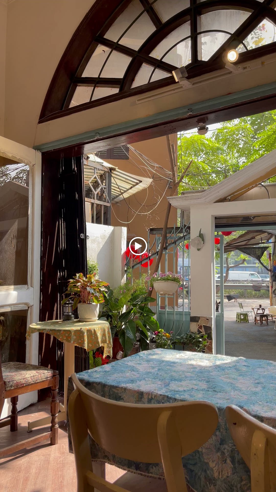 Mộc Miên bán cafe