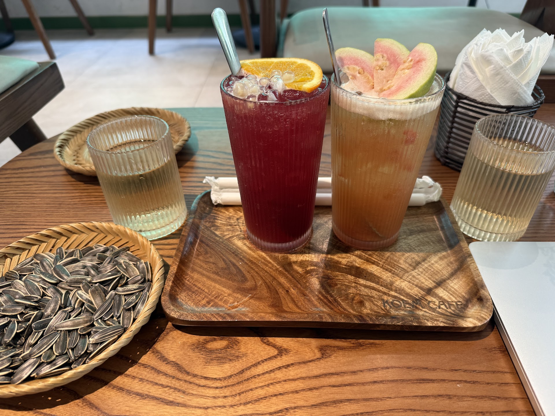 Cafe KOEM - Lạc Trung