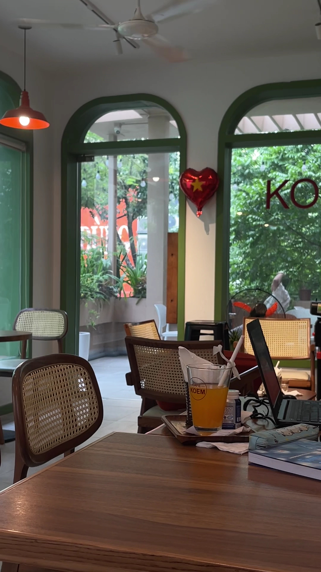 Cafe KOEM - Lạc Trung