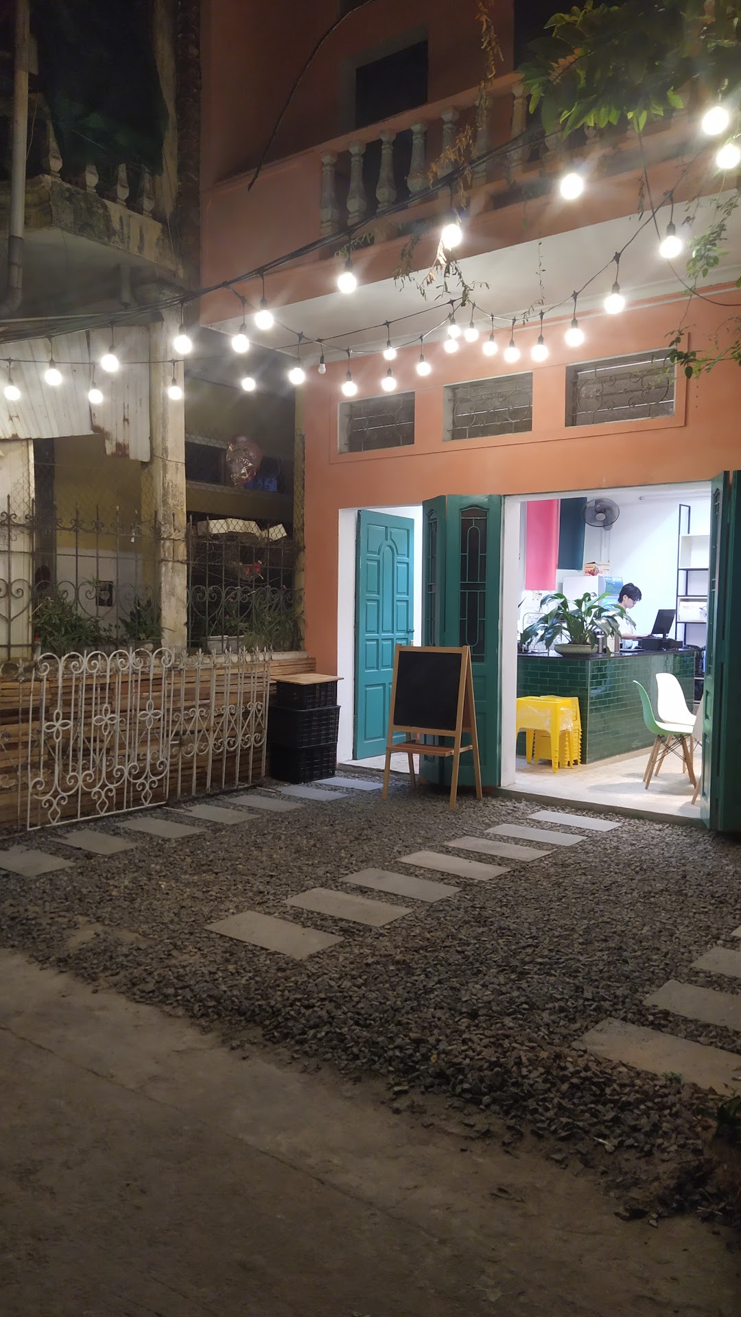 Twin Horses Coffee and Tea