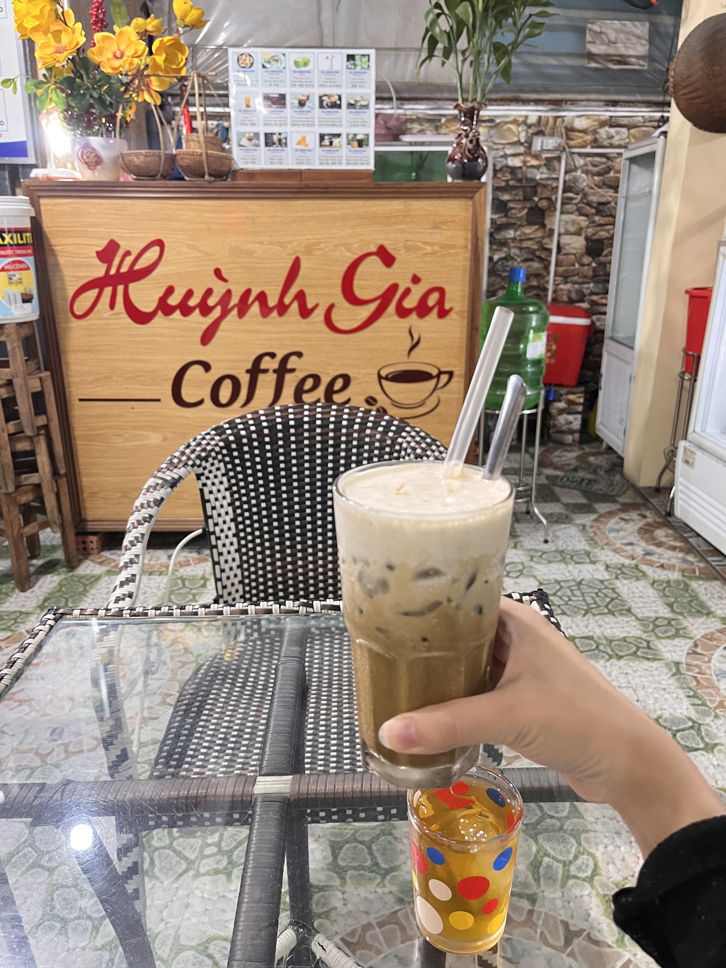 Coffee Huỳnh Gia