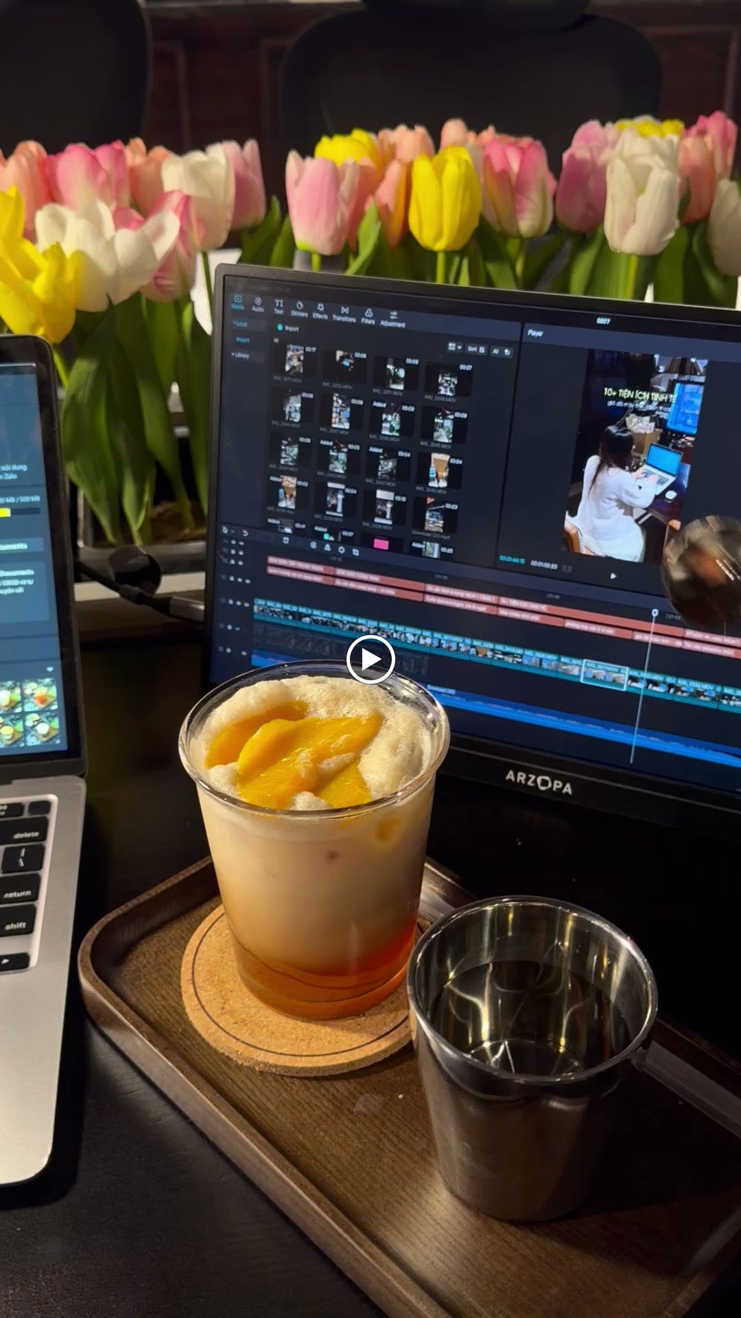 Study-ik Coworking Books Coffee