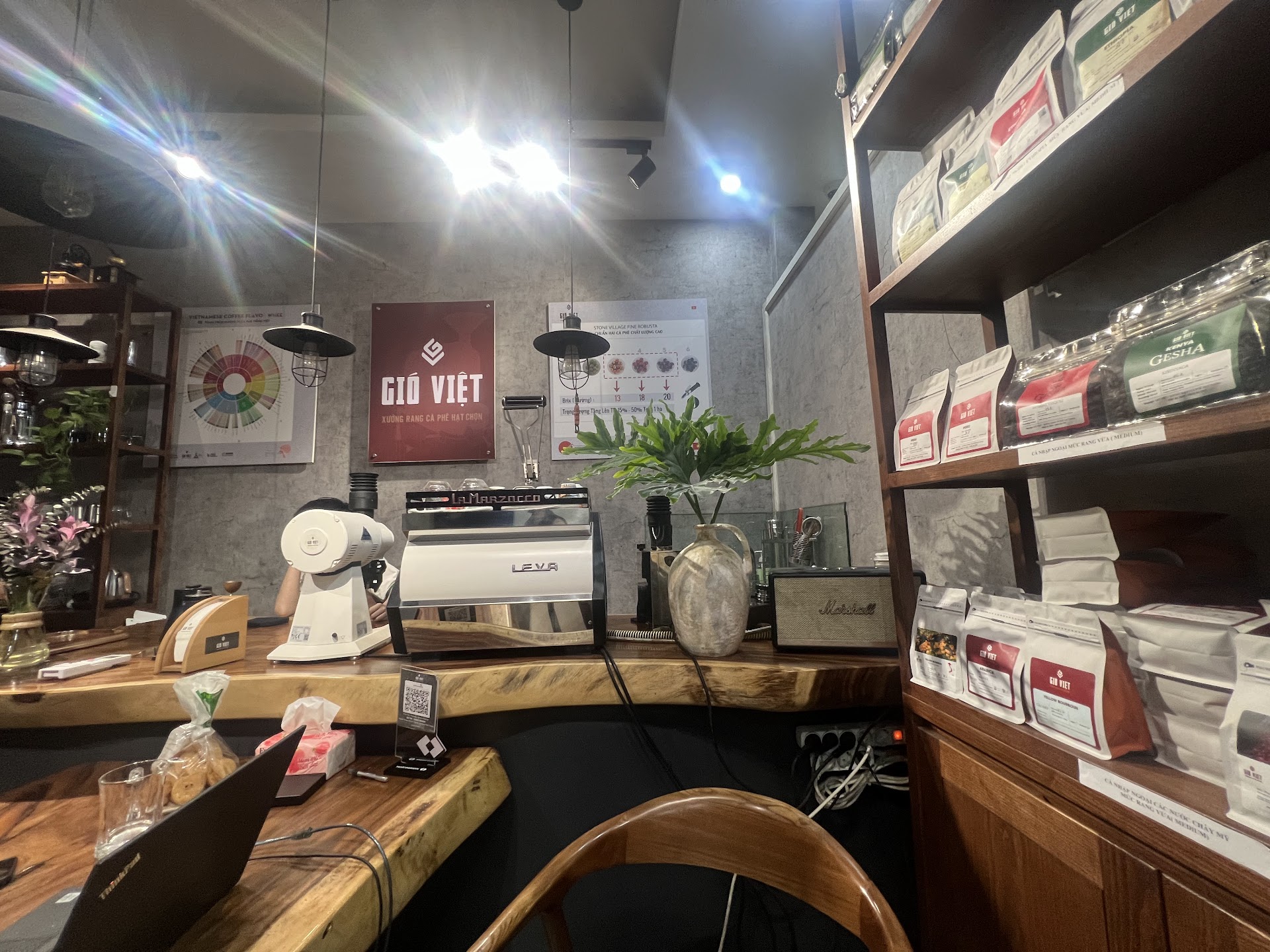 Gió Việt Xưởng rang cafe hạt chọn