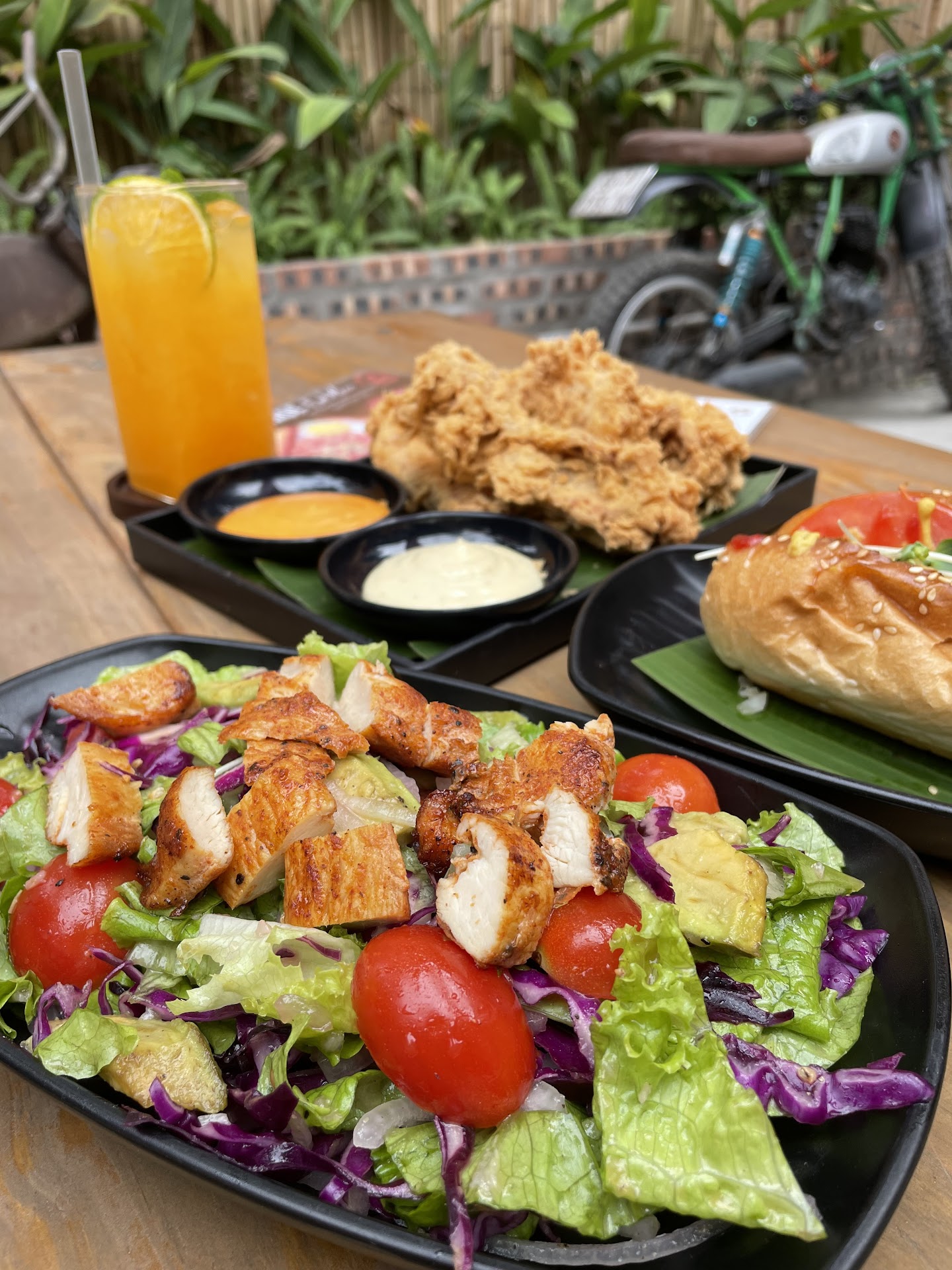 Moto-Garden Cafe | Tay Ho (The Garage - Hanoi)