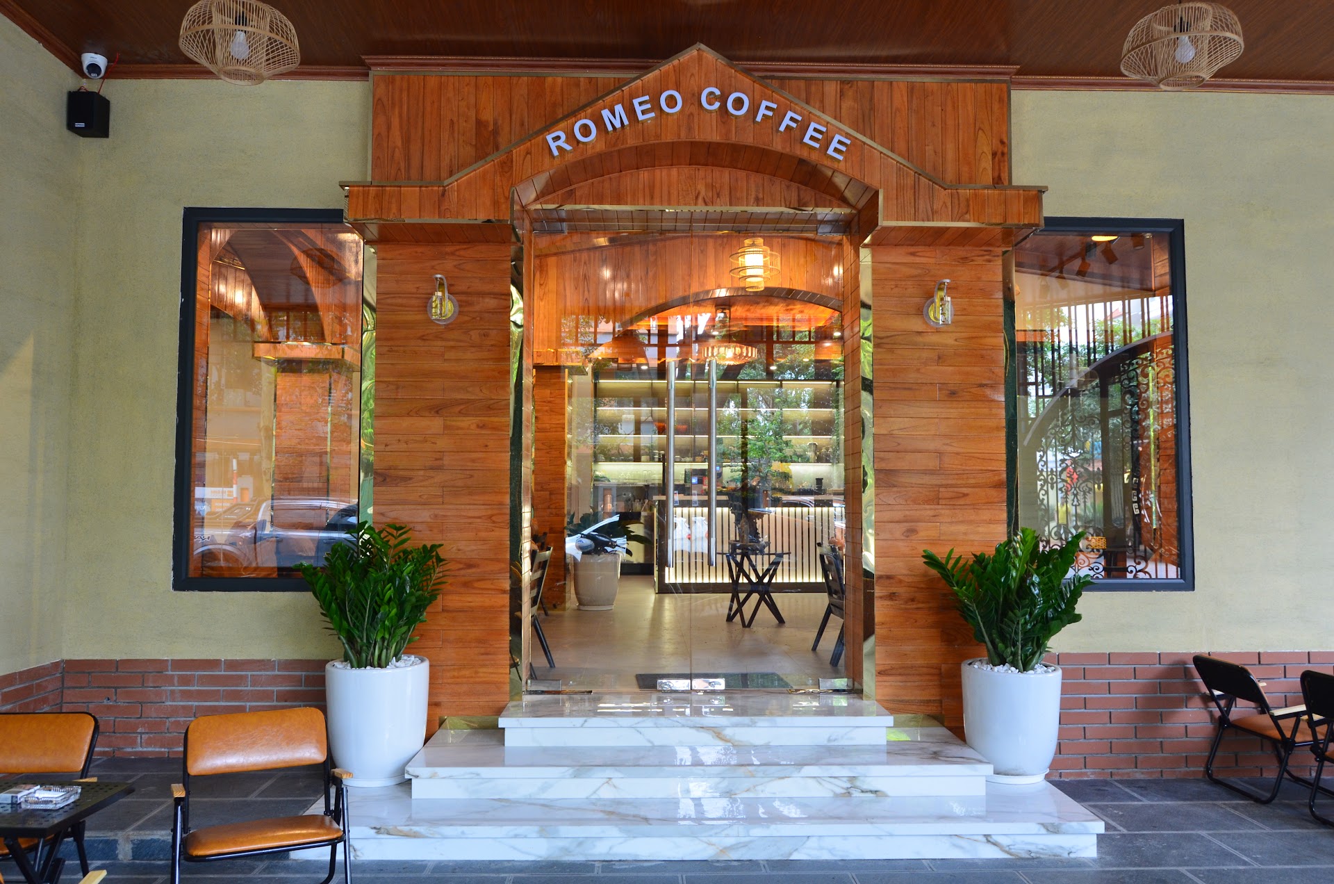ROMEO COFFEE & TEA