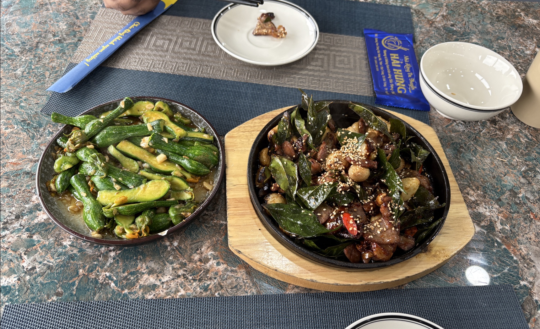 Nhà hàng Du thuyền Hải Hưng