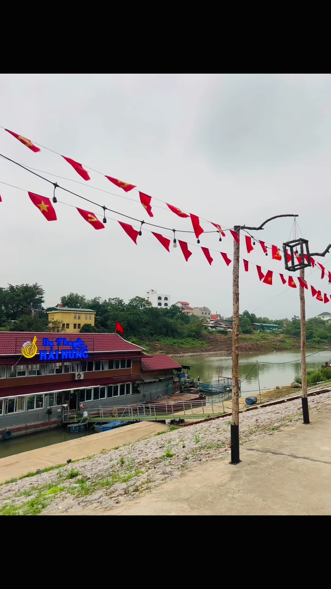 Nhà hàng Du thuyền Hải Hưng