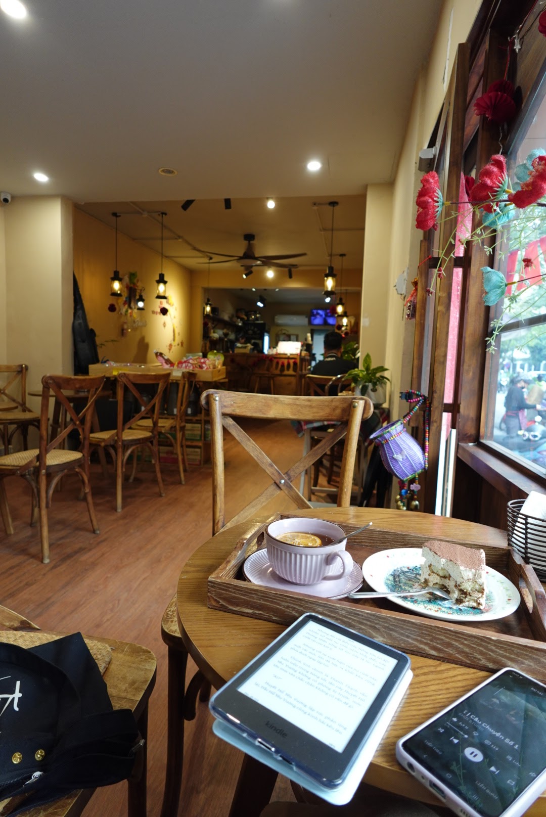 VIVIANE coffee & cakey