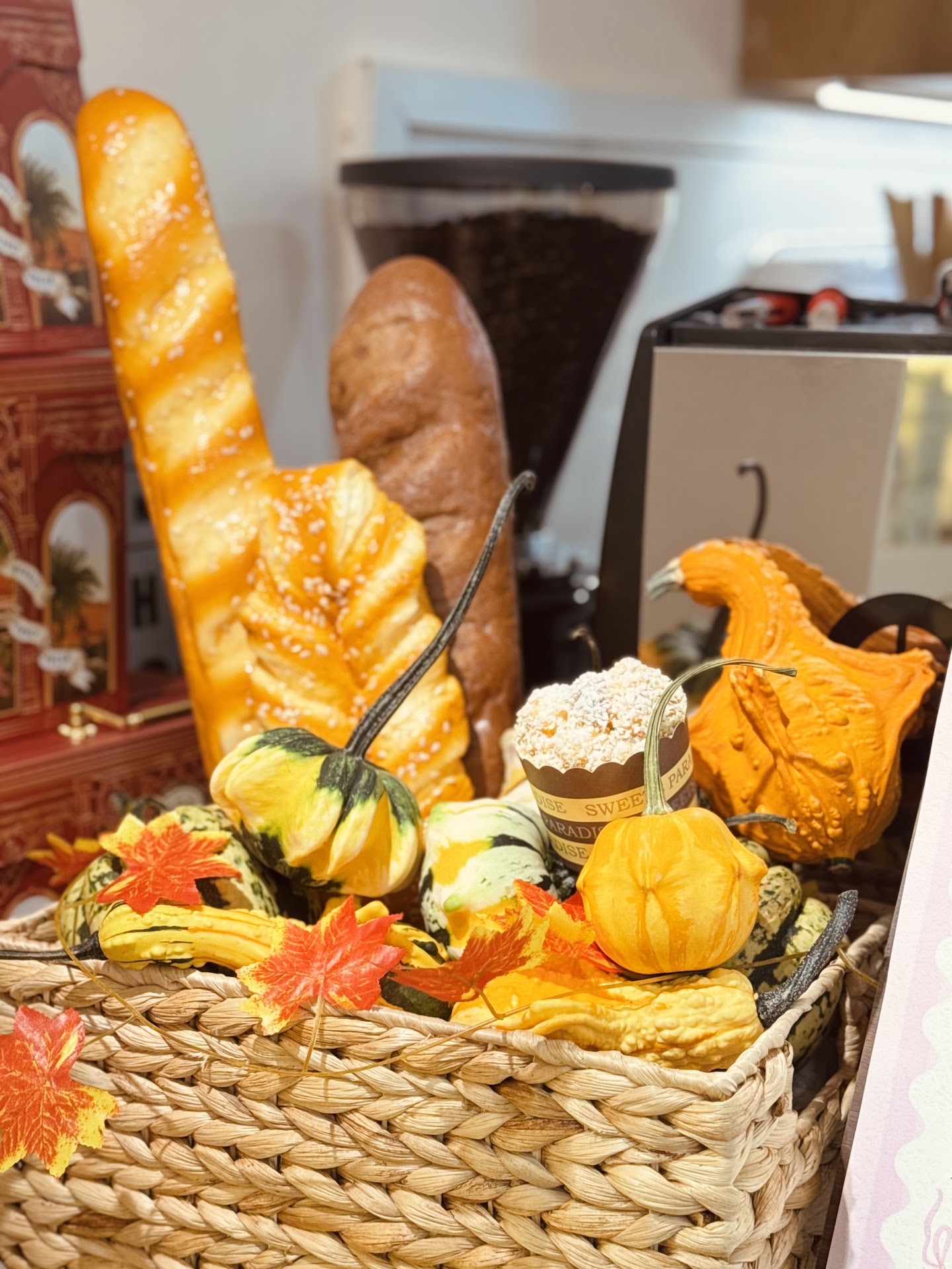 Kamilla flowers and cake- Tiệm bánh và cà phê