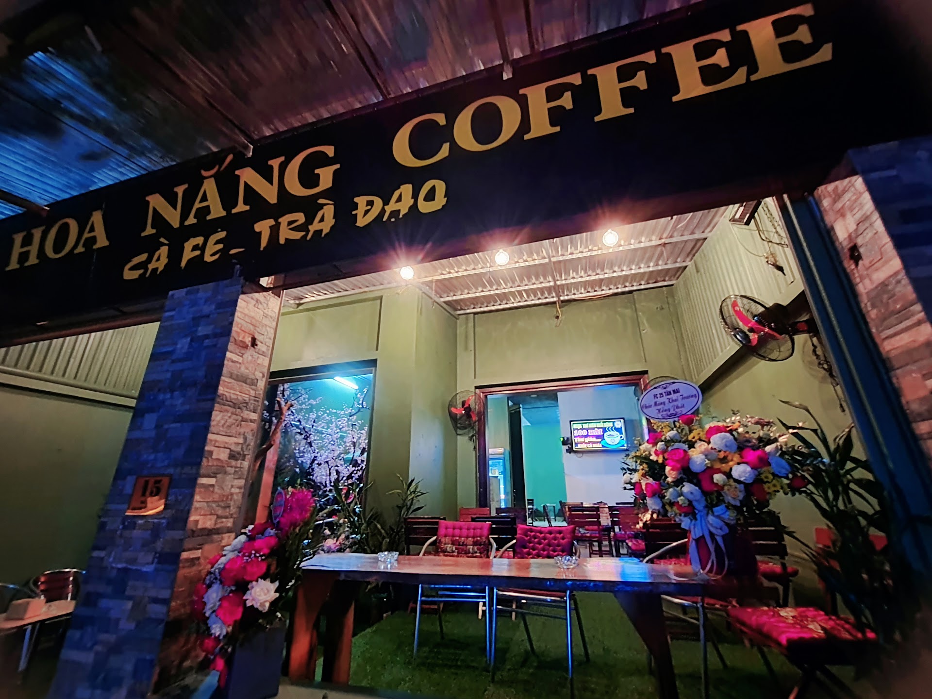 Cafe Hoa Nắng