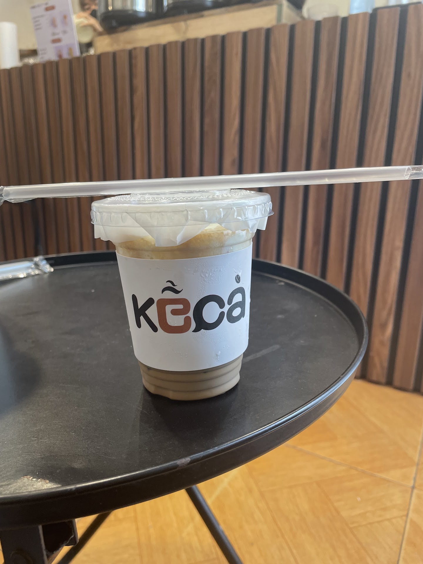 Kề Cà - Trà, Cà phê đậm vị